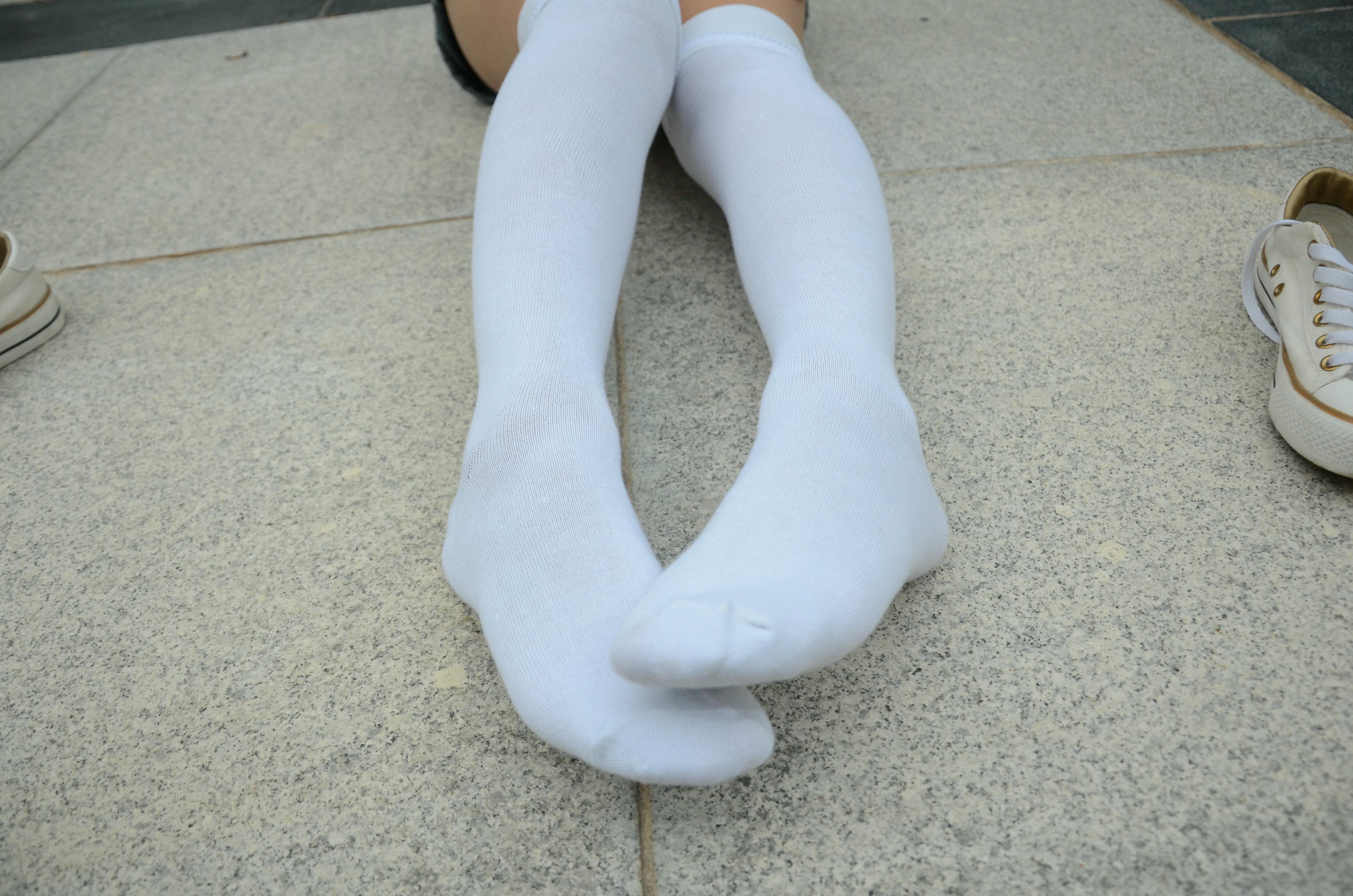 [战前女神] 恋足美腿棉袜女神级摄影套图 139 [122P+187M]_第4集