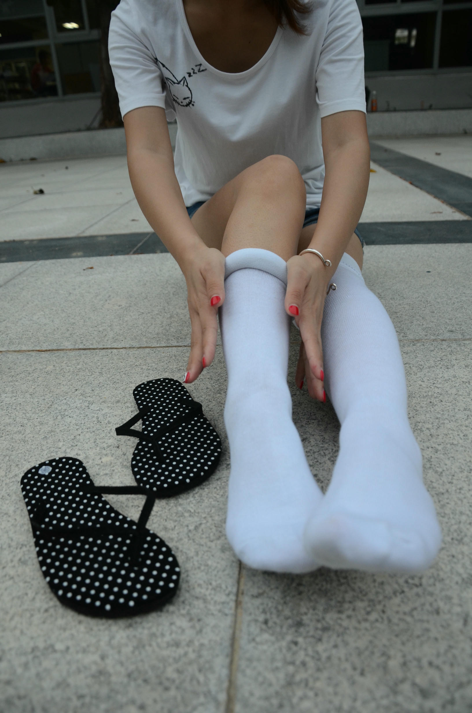 [战前女神] 恋足美腿棉袜女神级摄影套图 139 [122P+187M]_第4集