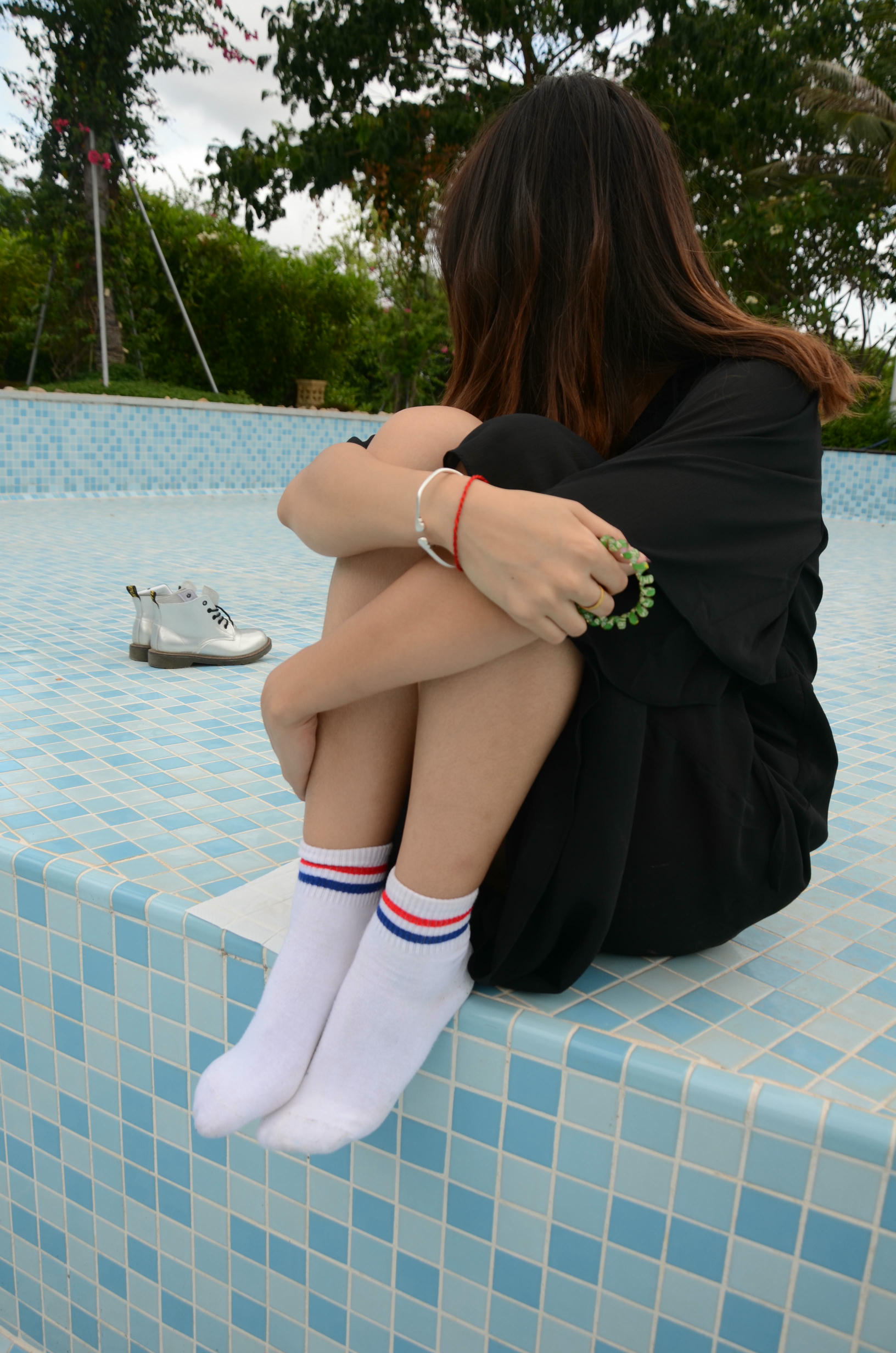 [战前女神] 恋足美腿棉袜女神级摄影套图 140 [127P+138M]_第5集