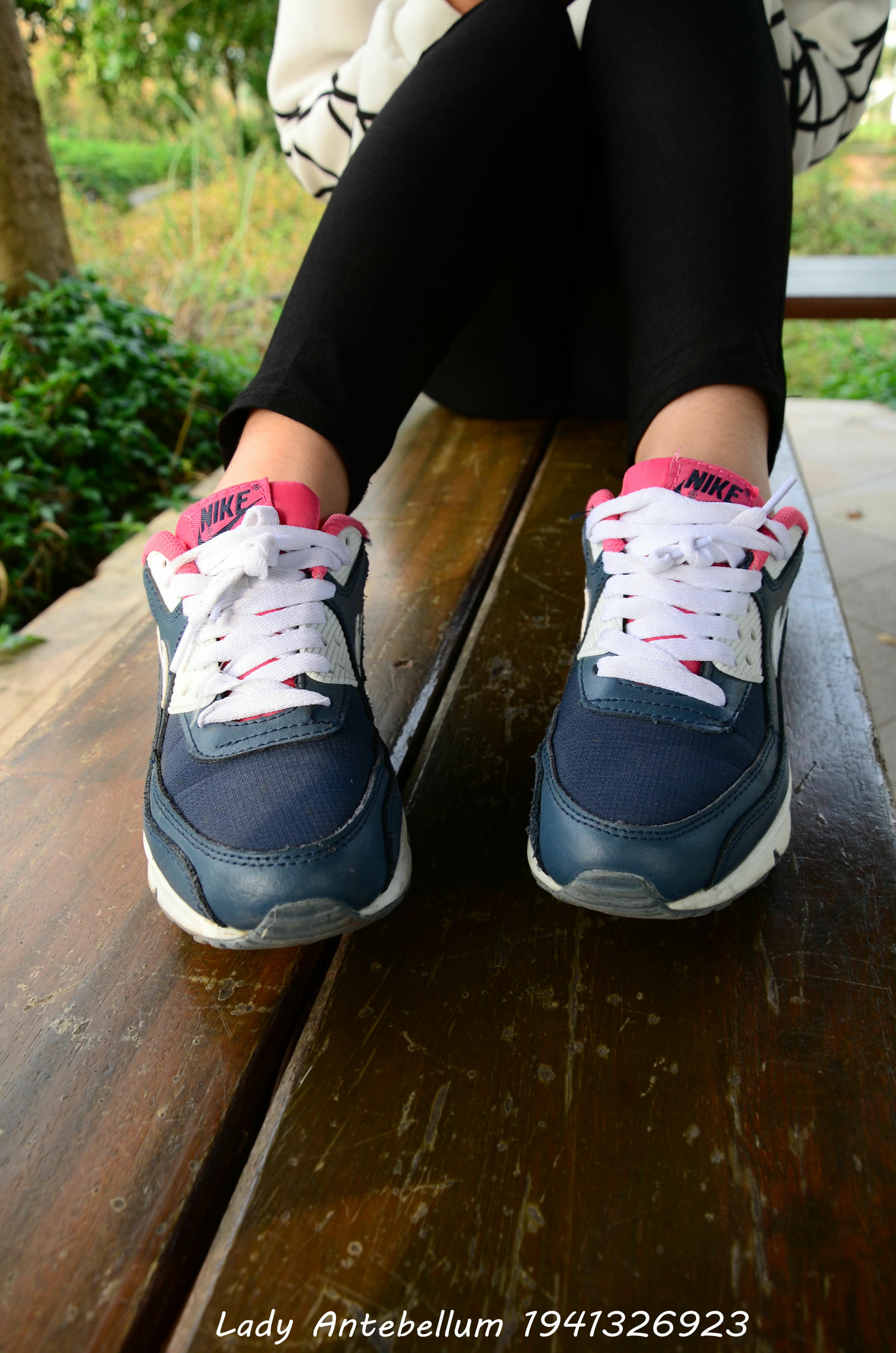 [战前女神] 恋足美腿棉袜女神级摄影套图 014 [80P-125MB]_第1集