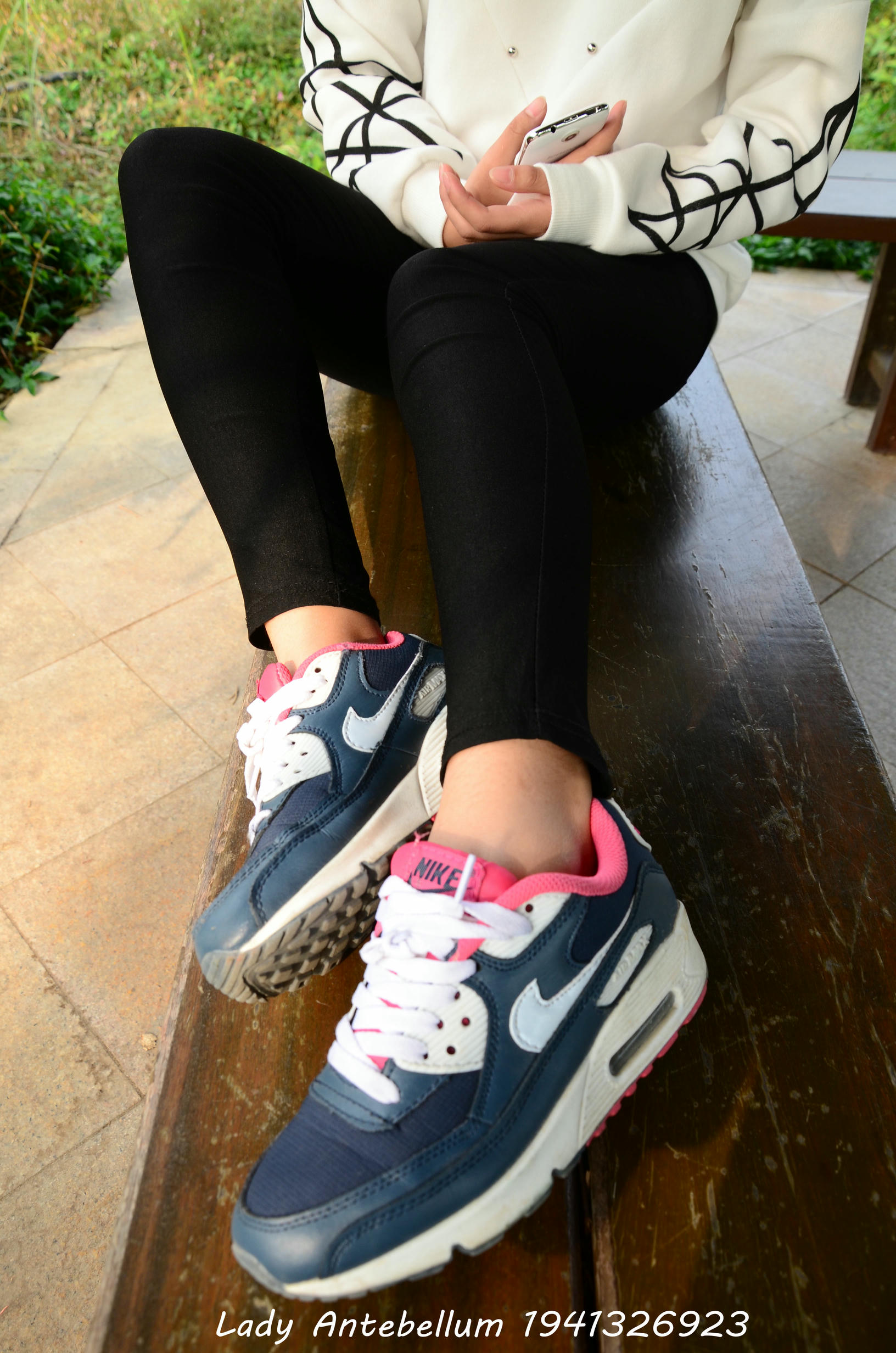 [战前女神] 恋足美腿棉袜女神级摄影套图 014 [80P-125MB]_第2集