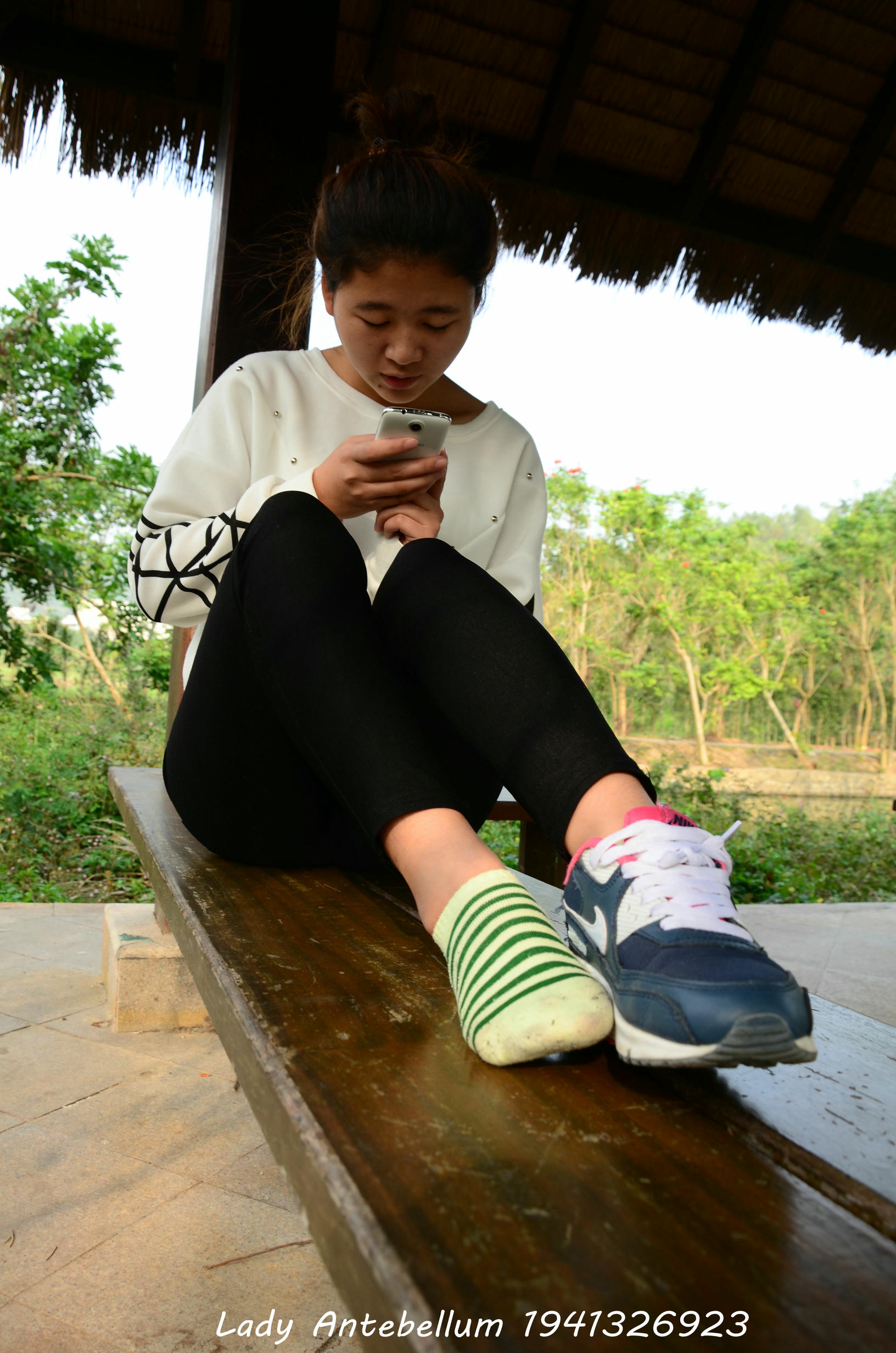 [战前女神] 恋足美腿棉袜女神级摄影套图 014 [80P-125MB]_第2集