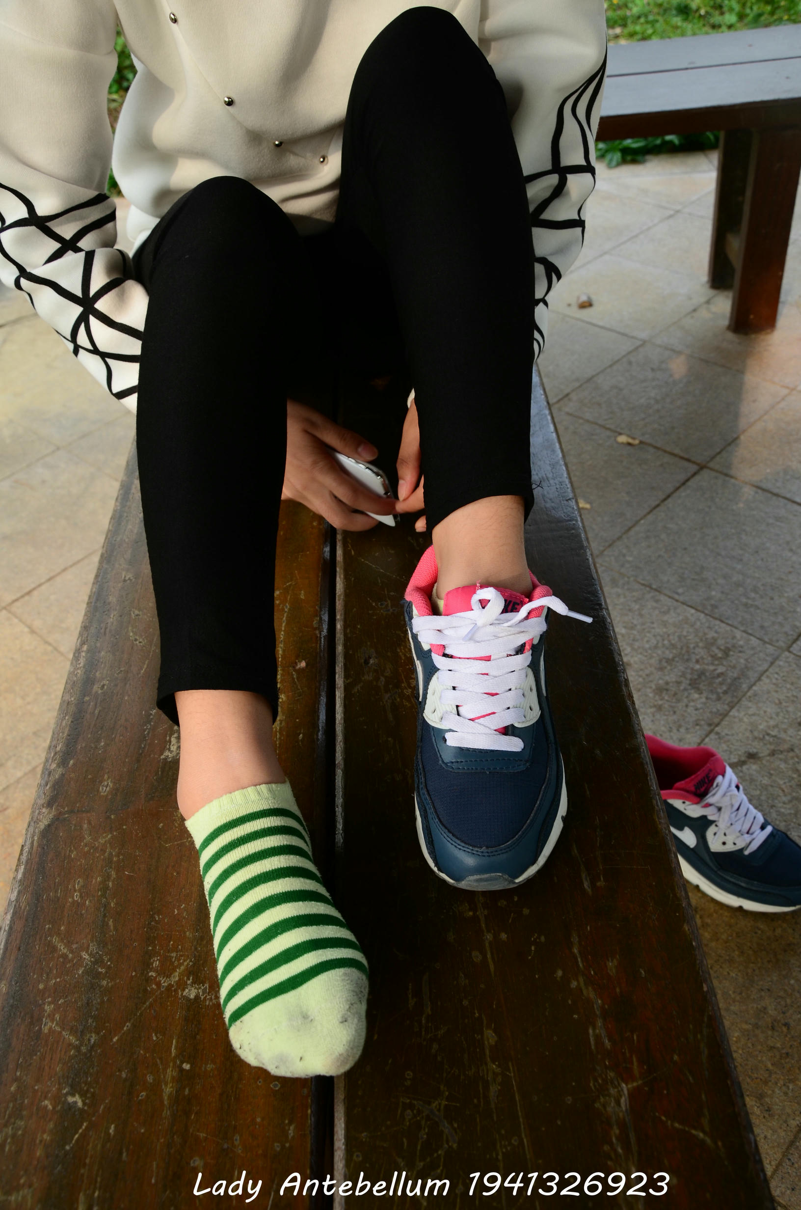 [战前女神] 恋足美腿棉袜女神级摄影套图 014 [80P-125MB]_第3集