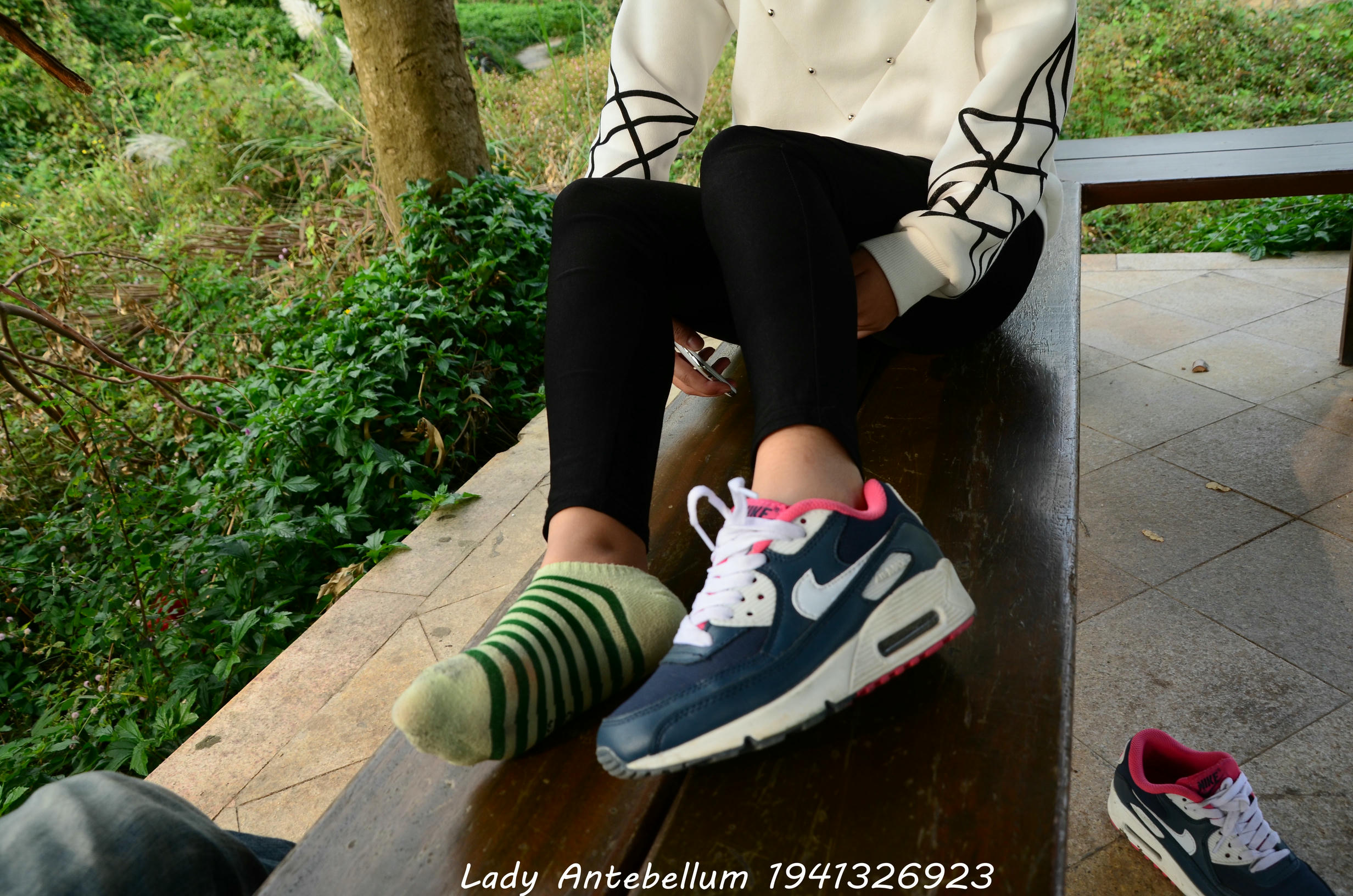 [战前女神] 恋足美腿棉袜女神级摄影套图 014 [80P-125MB]_第3集