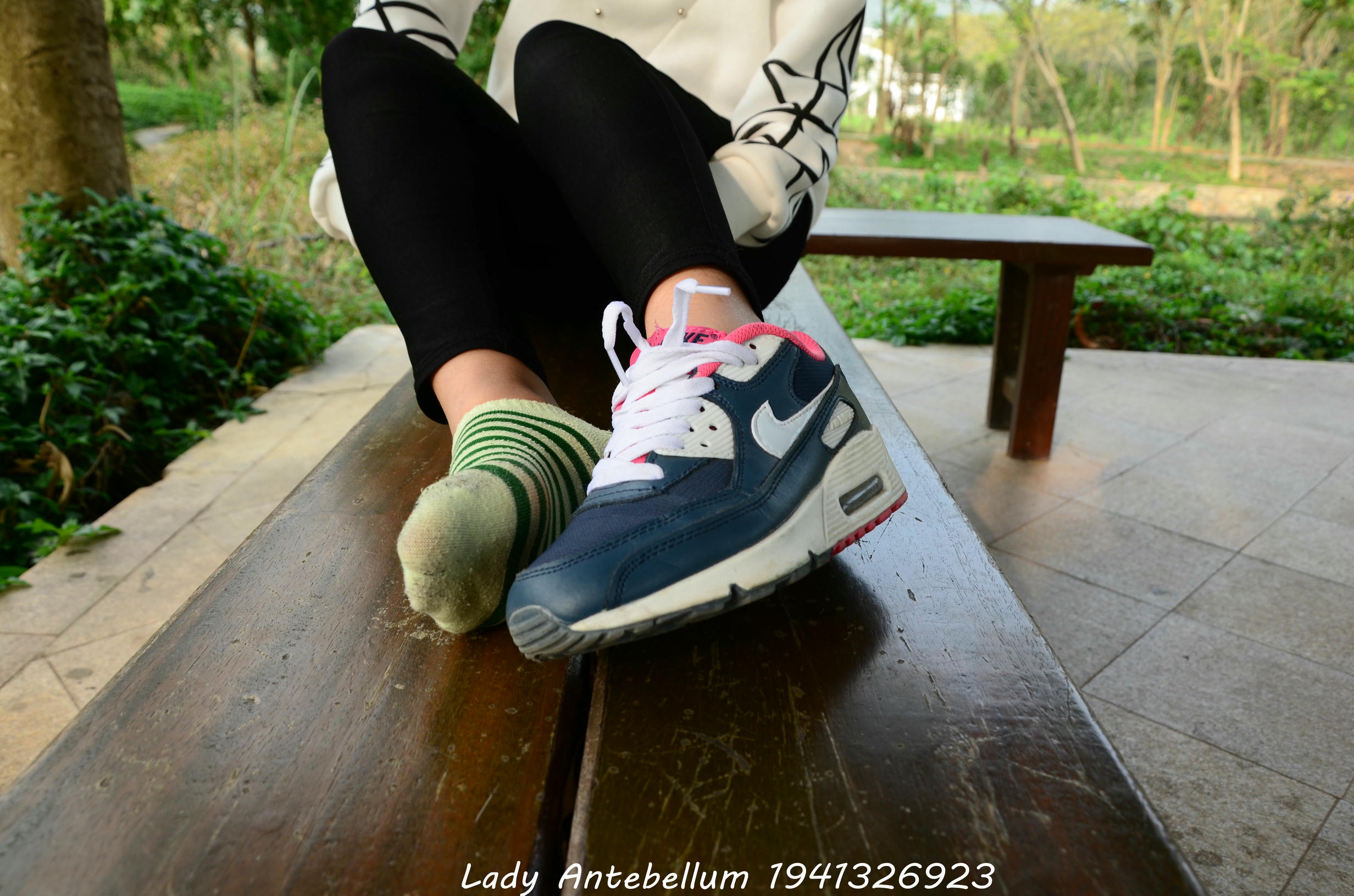 [战前女神] 恋足美腿棉袜女神级摄影套图 014 [80P-125MB]_第3集