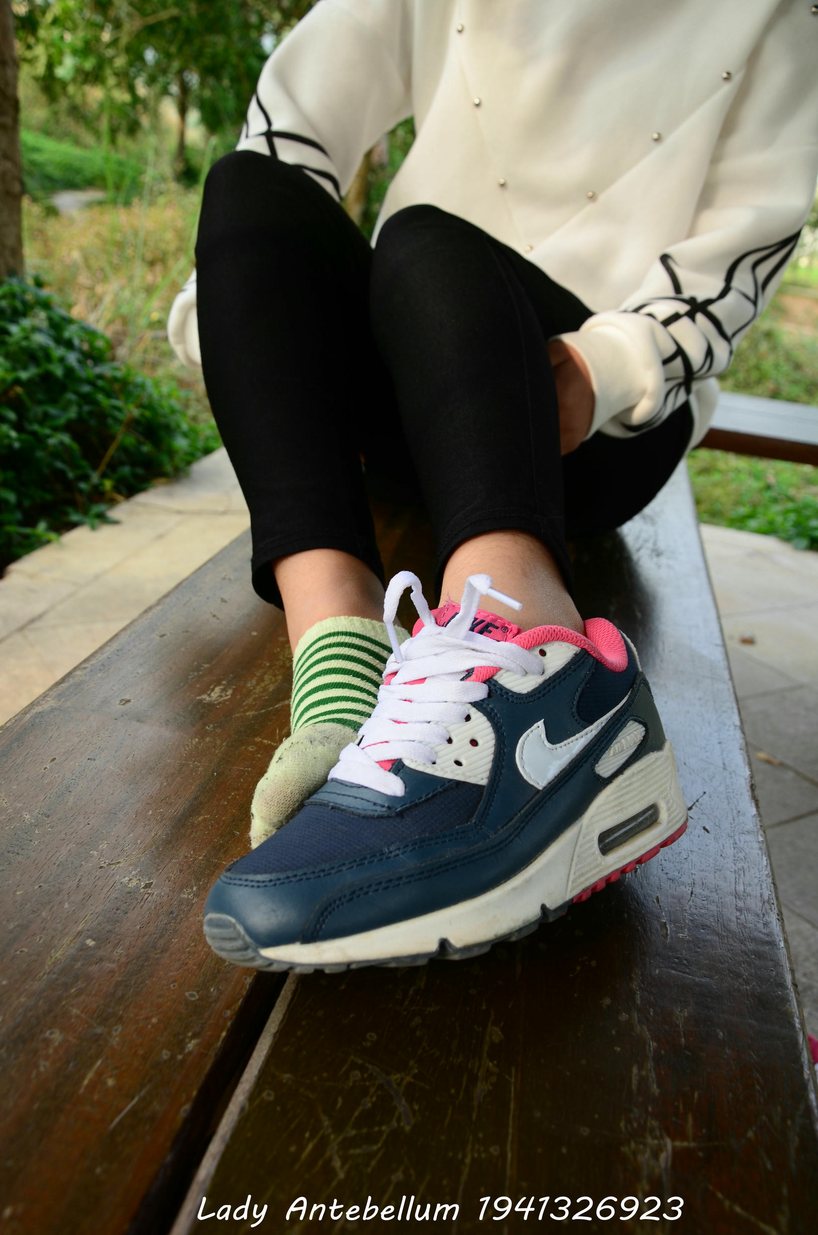 [战前女神] 恋足美腿棉袜女神级摄影套图 014 [80P-125MB]_第3集