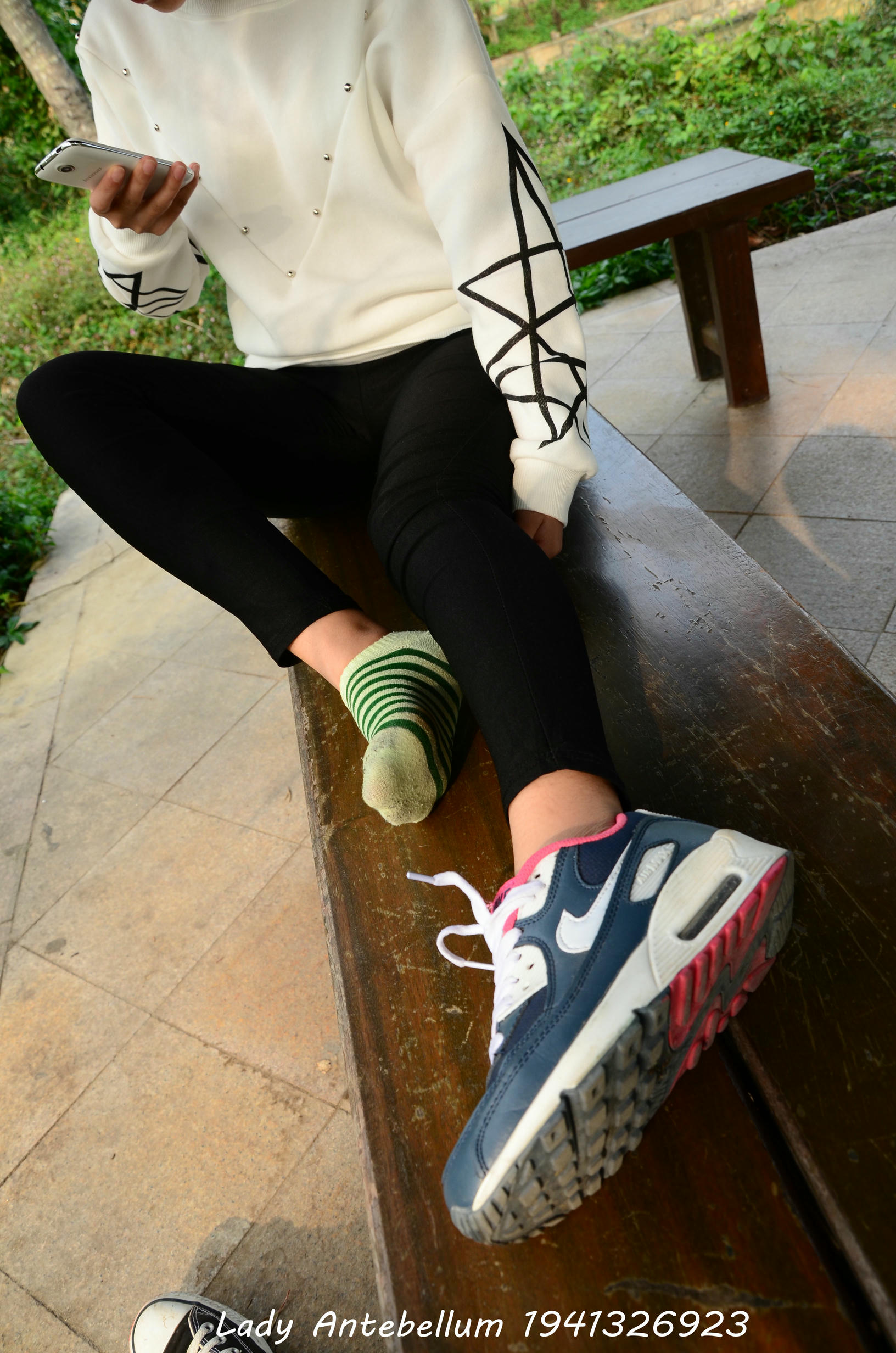 [战前女神] 恋足美腿棉袜女神级摄影套图 014 [80P-125MB]_第3集