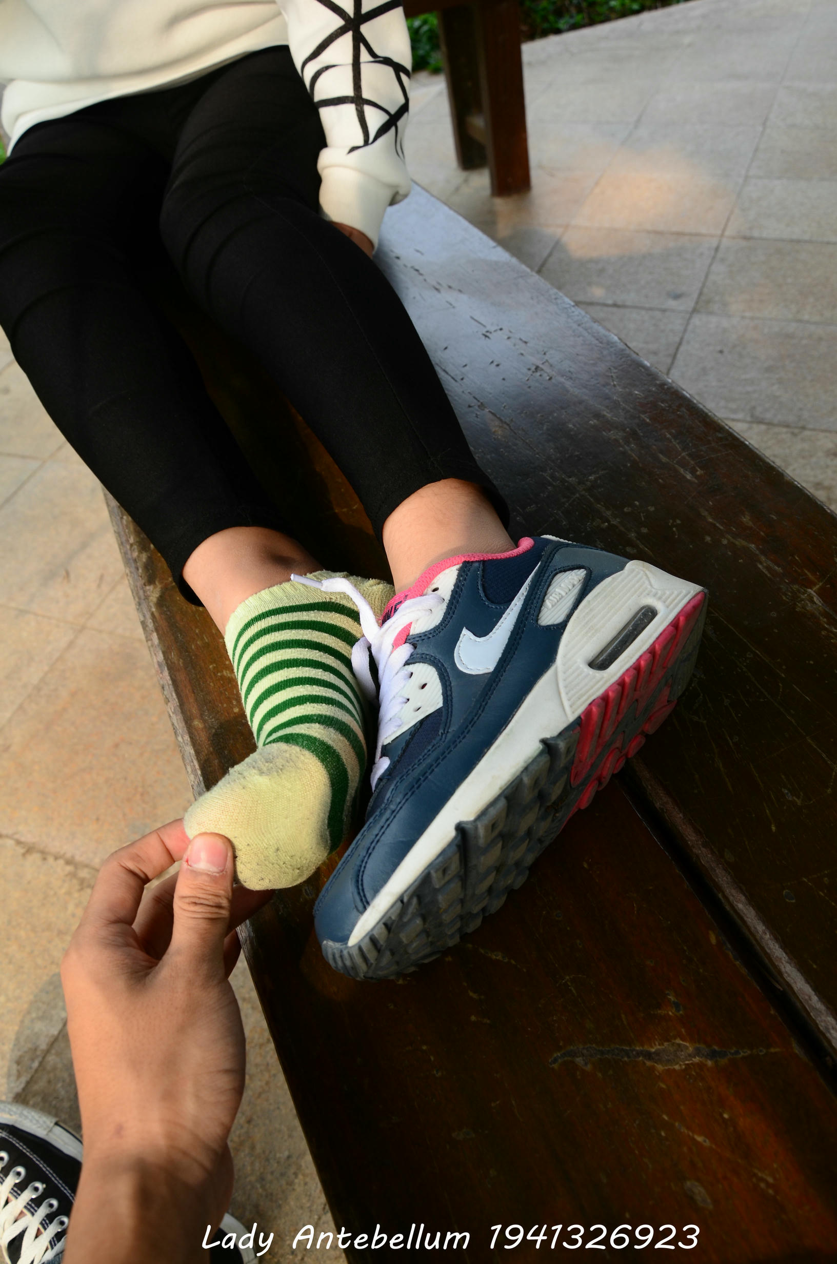 [战前女神] 恋足美腿棉袜女神级摄影套图 014 [80P-125MB]_第3集