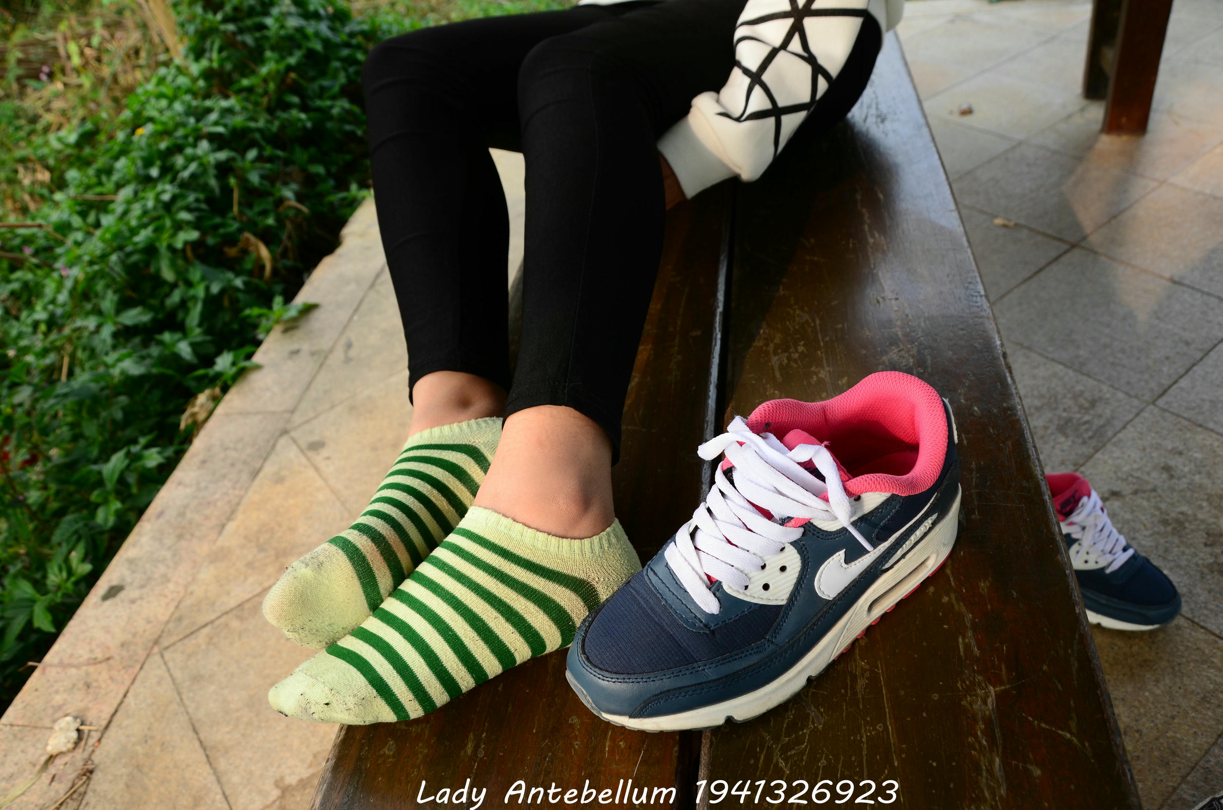 [战前女神] 恋足美腿棉袜女神级摄影套图 014 [80P-125MB]_第4集