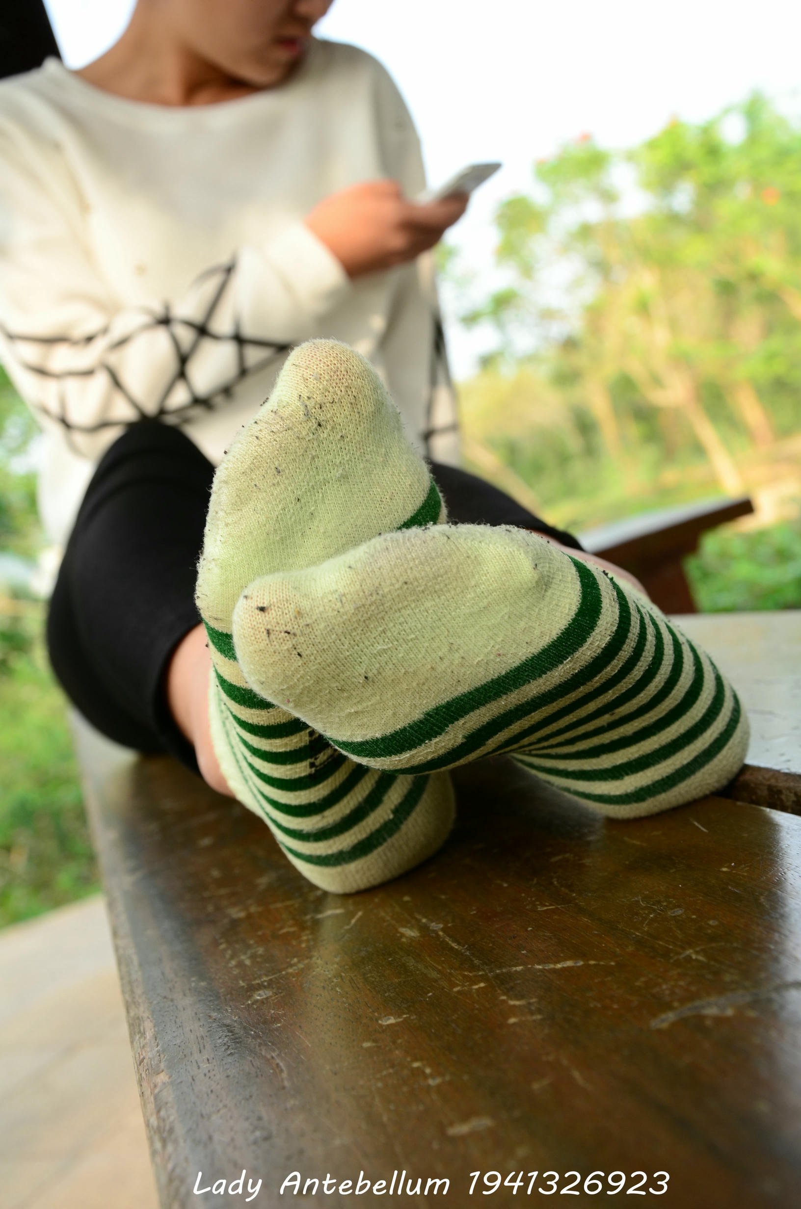 [战前女神] 恋足美腿棉袜女神级摄影套图 014 [80P-125MB]_第4集