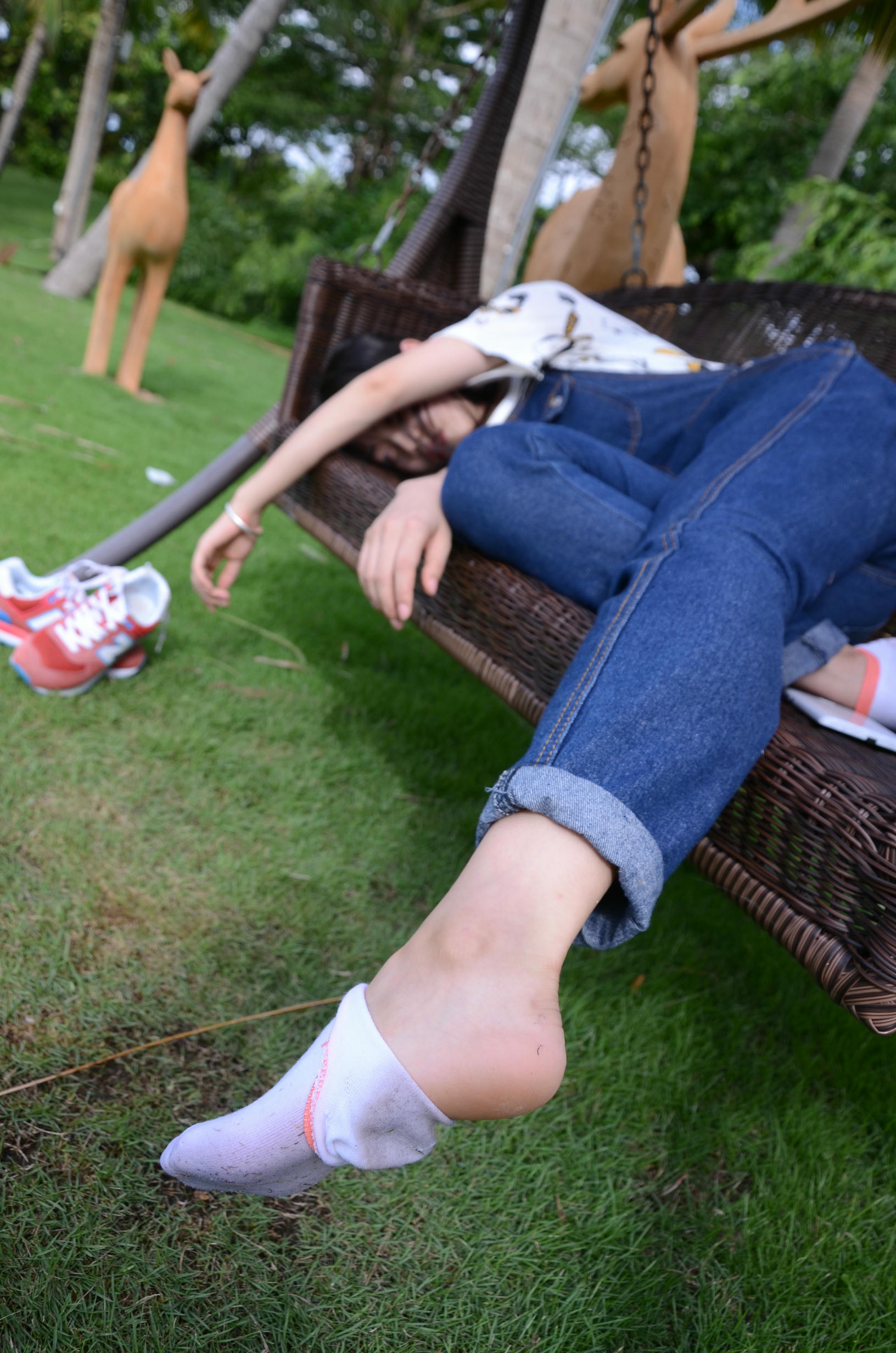 [战前女神] 恋足美腿棉袜女神级摄影套图 142 [272P+767M]_第12集