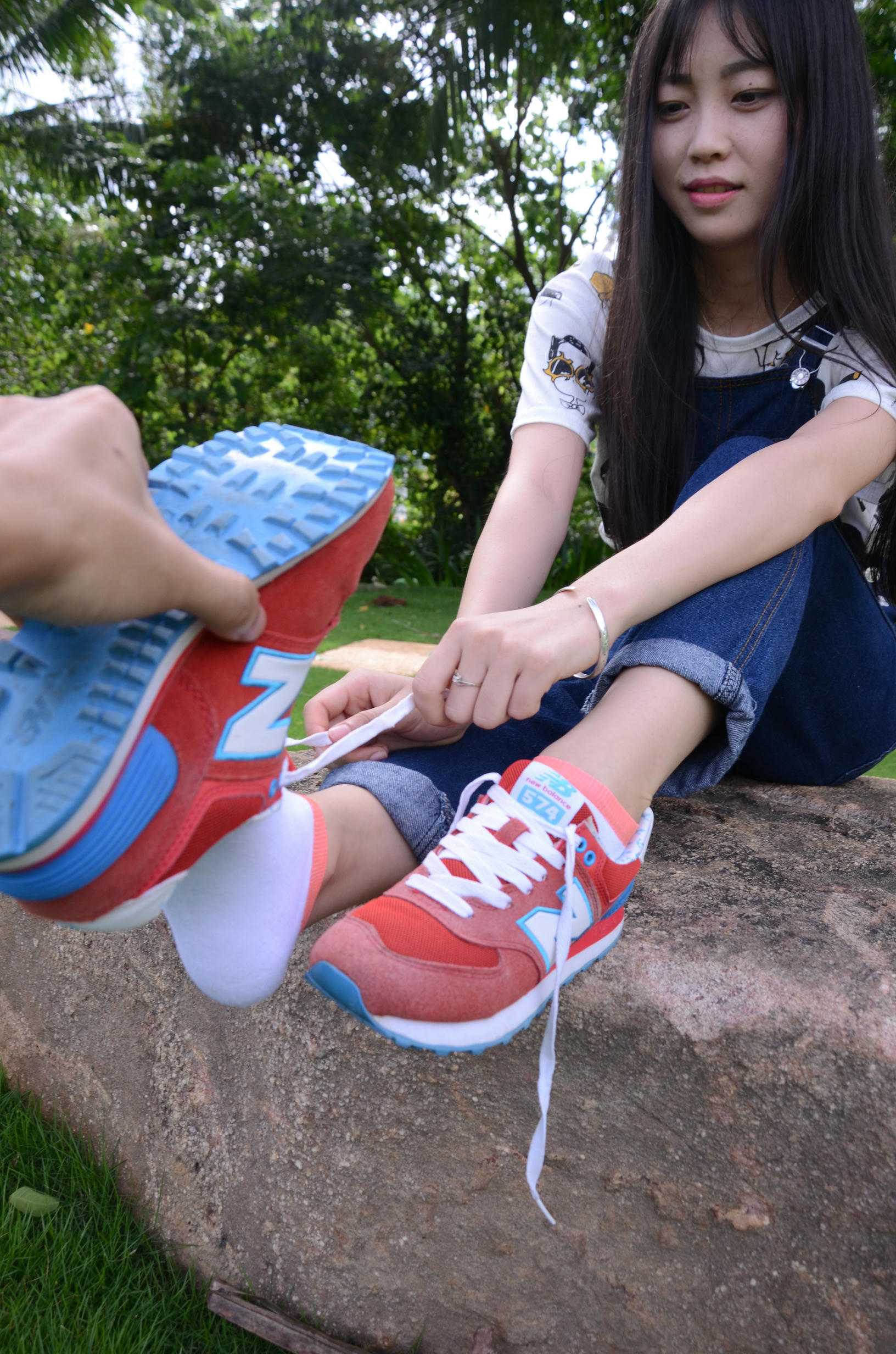 [战前女神] 恋足美腿棉袜女神级摄影套图 142 [272P+767M]_第3集