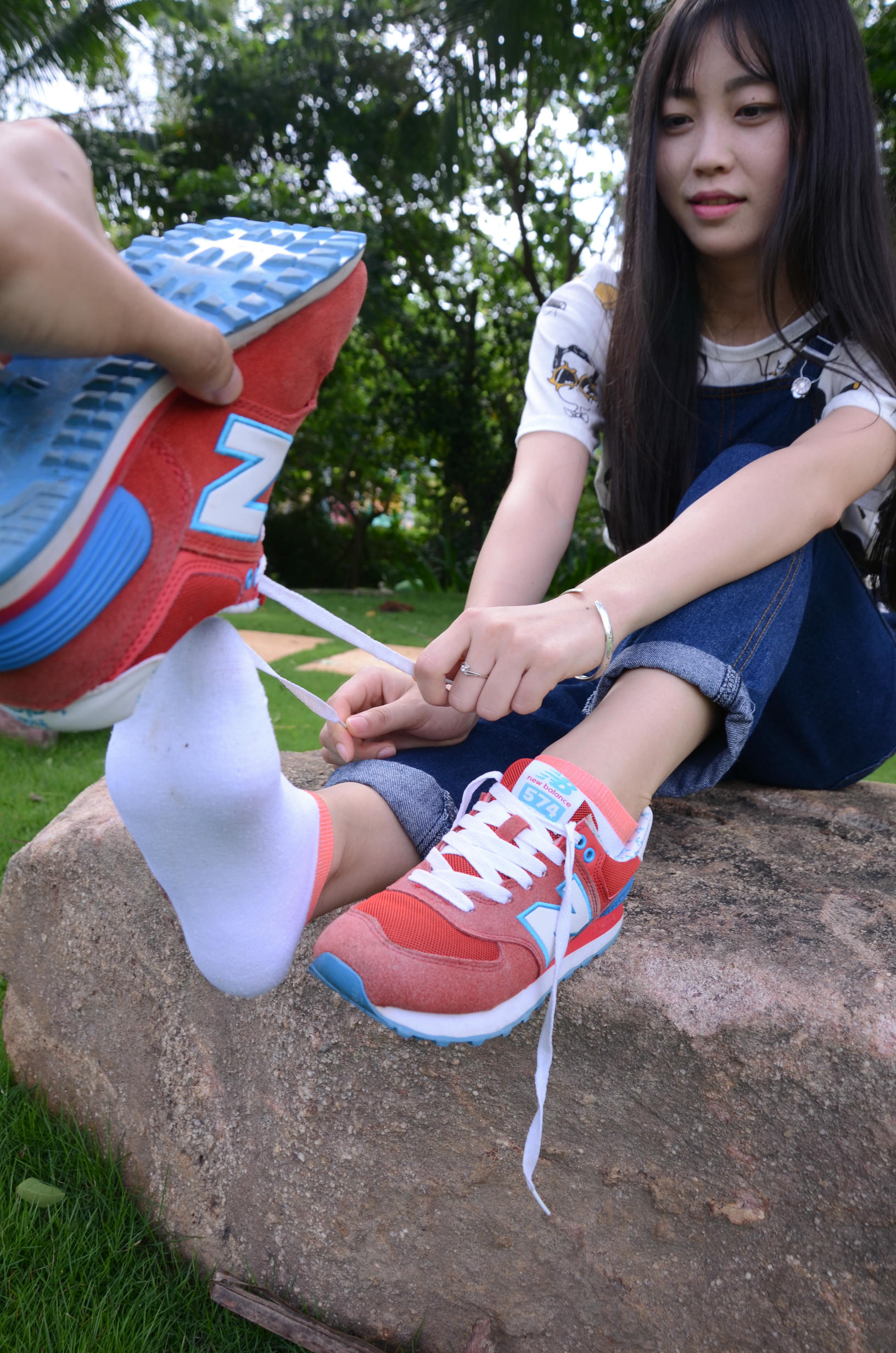 [战前女神] 恋足美腿棉袜女神级摄影套图 142 [272P+767M]_第4集