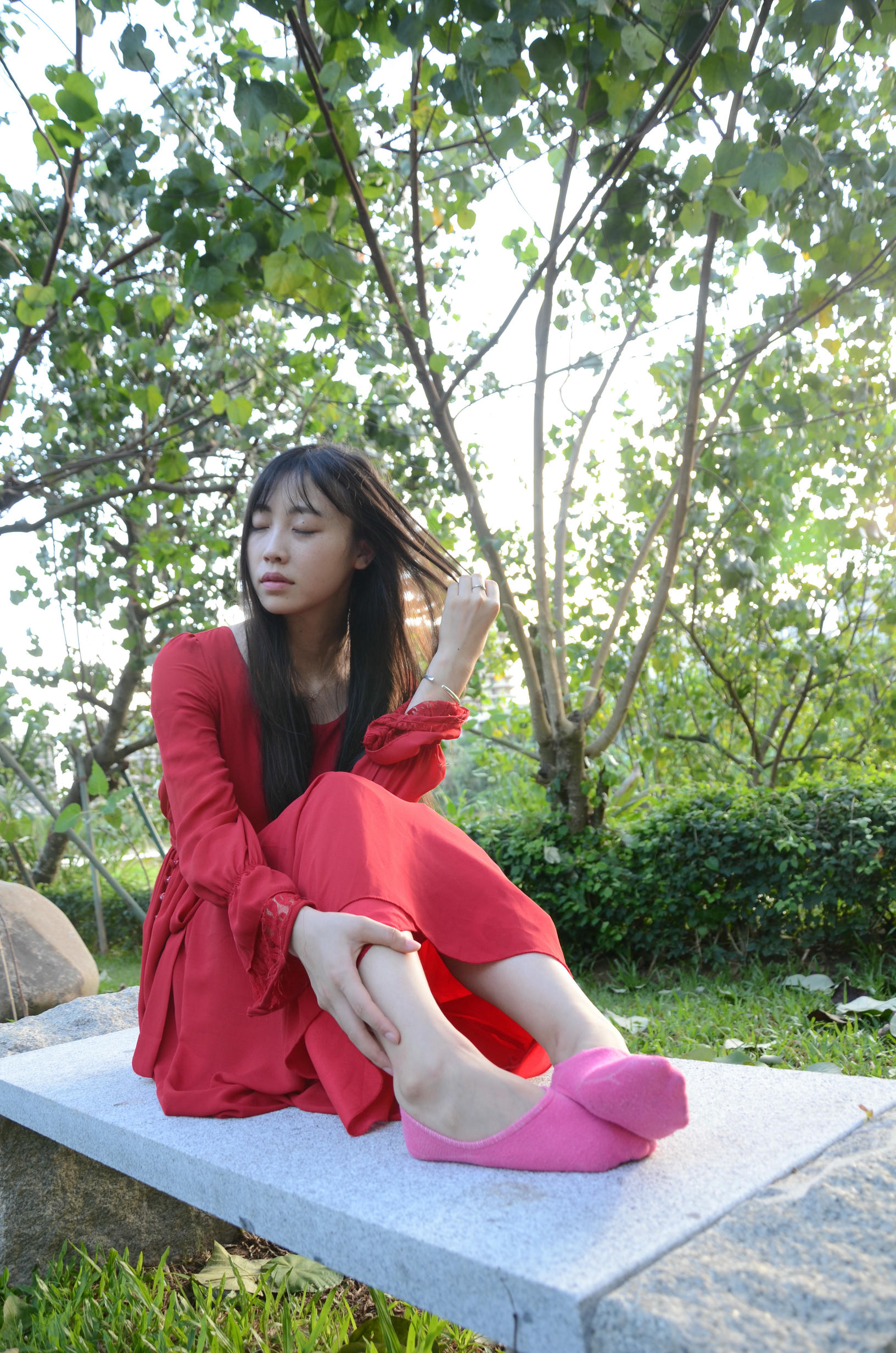 [战前女神] 恋足美腿棉袜女神级摄影套图 143 [345P+918M]_第1集