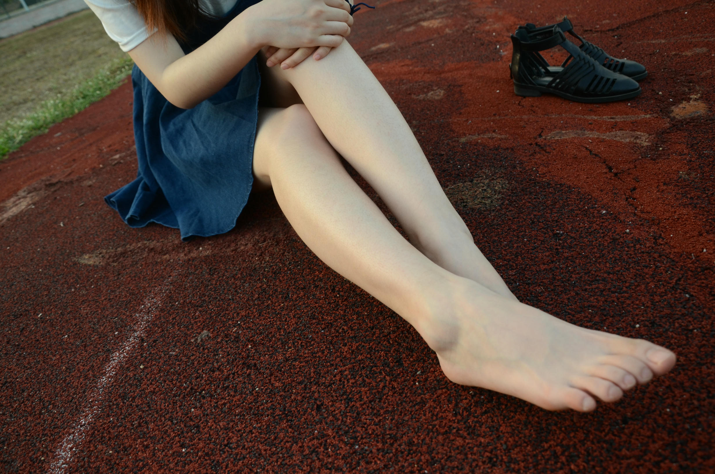 [战前女神] 恋足美腿棉袜女神级摄影套图 2015.05.05特辑 [114P+274M]_第2集