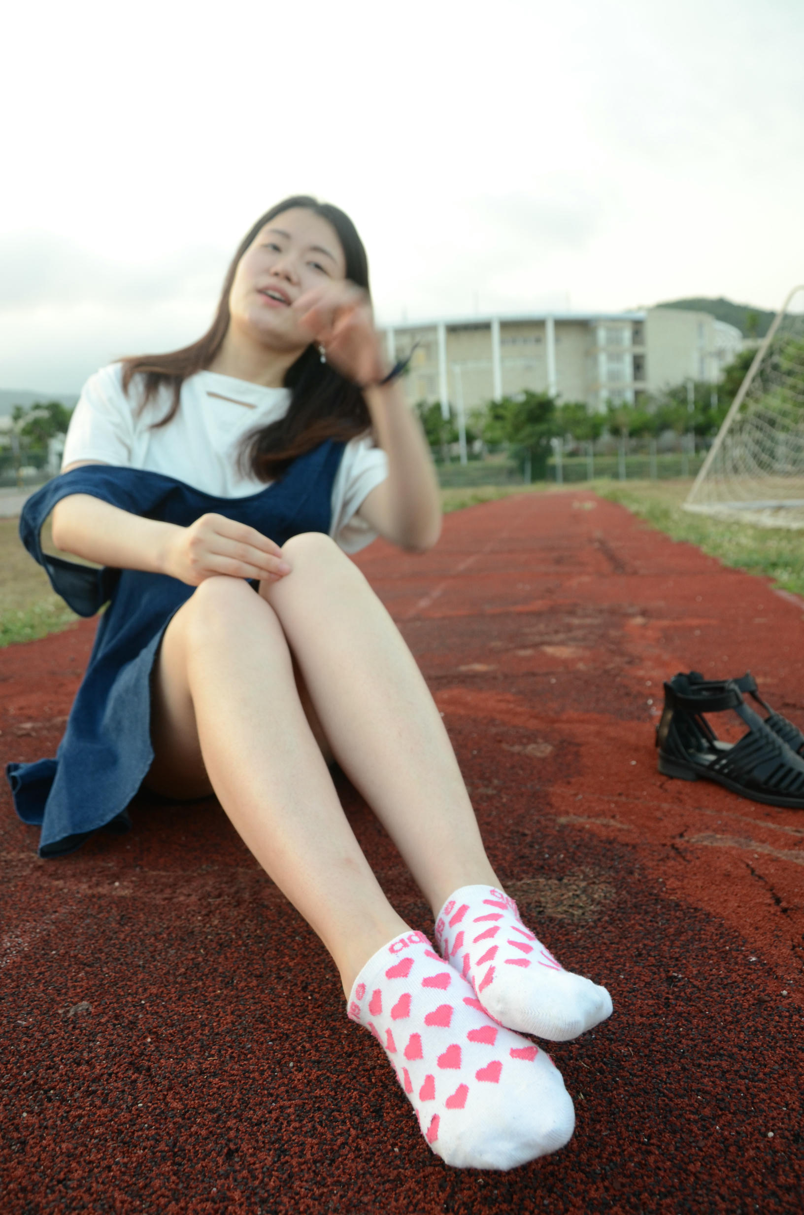 [战前女神] 恋足美腿棉袜女神级摄影套图 2015.05.05特辑 [114P+274M]_第4集