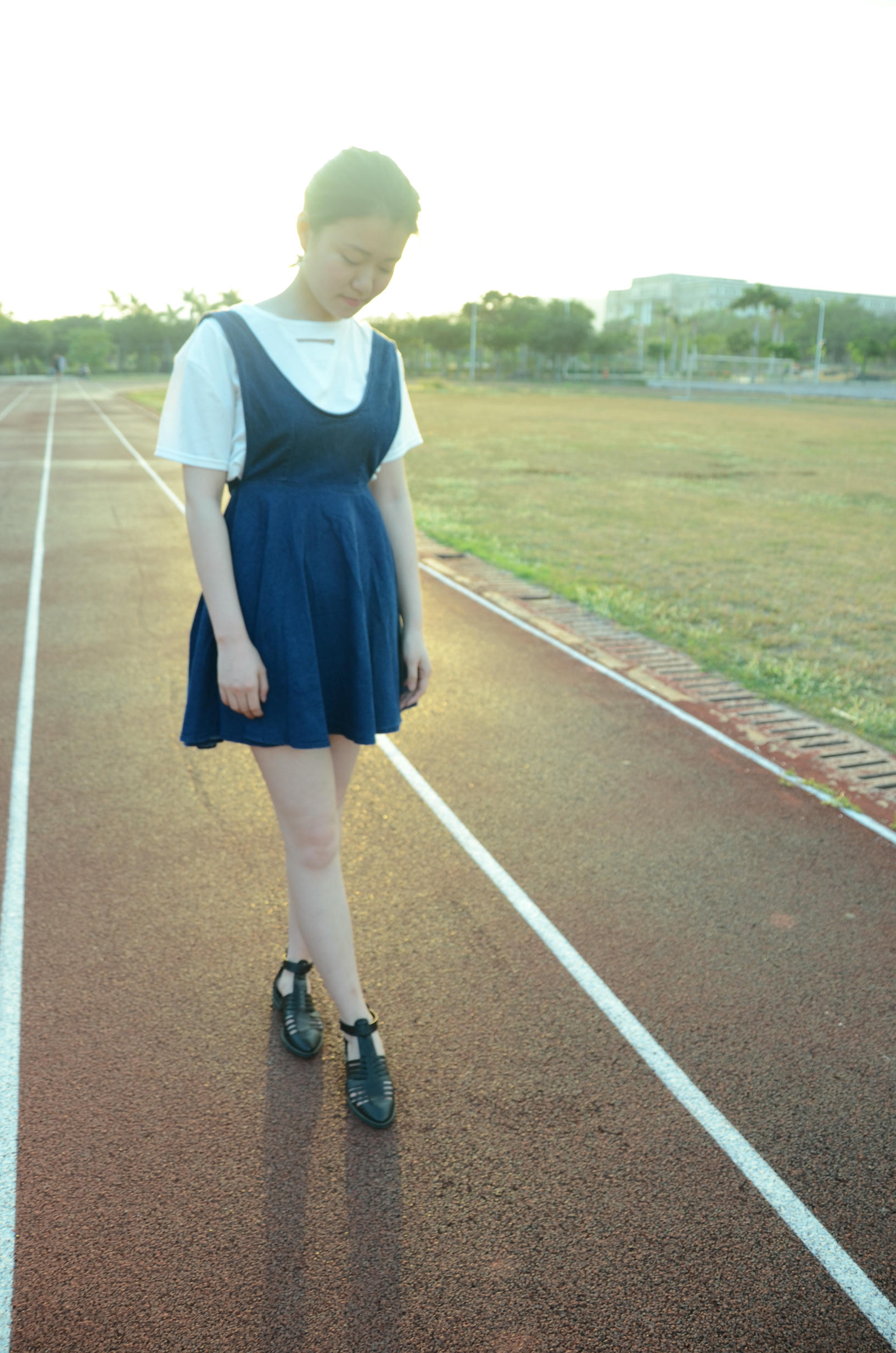 [战前女神] 恋足美腿棉袜女神级摄影套图 2015.05.05特辑 [114P+274M]_第1集