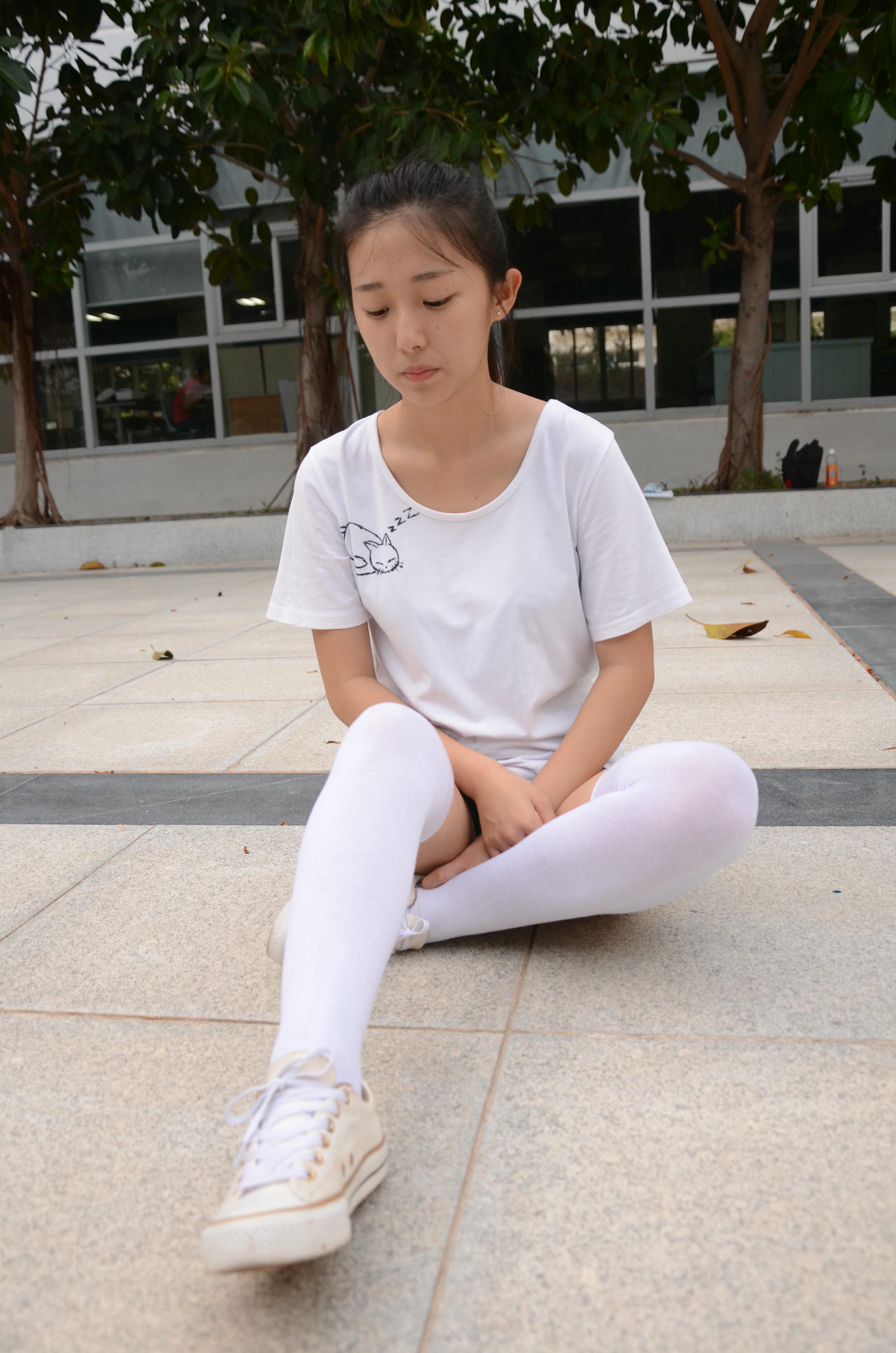 [战前女神] 恋足美腿棉袜女神级摄影套图 2015.05.08特辑 [121P+187M]_第1集