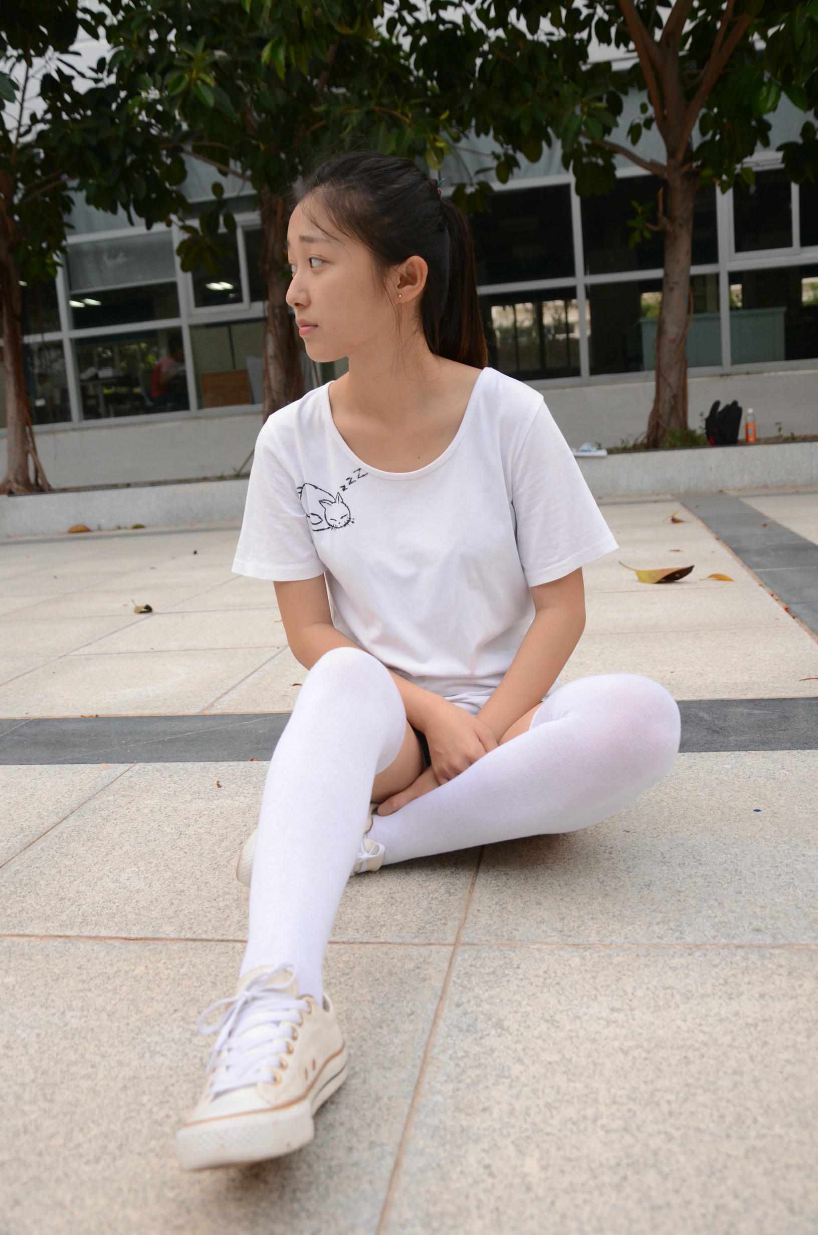 [战前女神] 恋足美腿棉袜女神级摄影套图 2015.05.08特辑 [121P+187M]_第1集