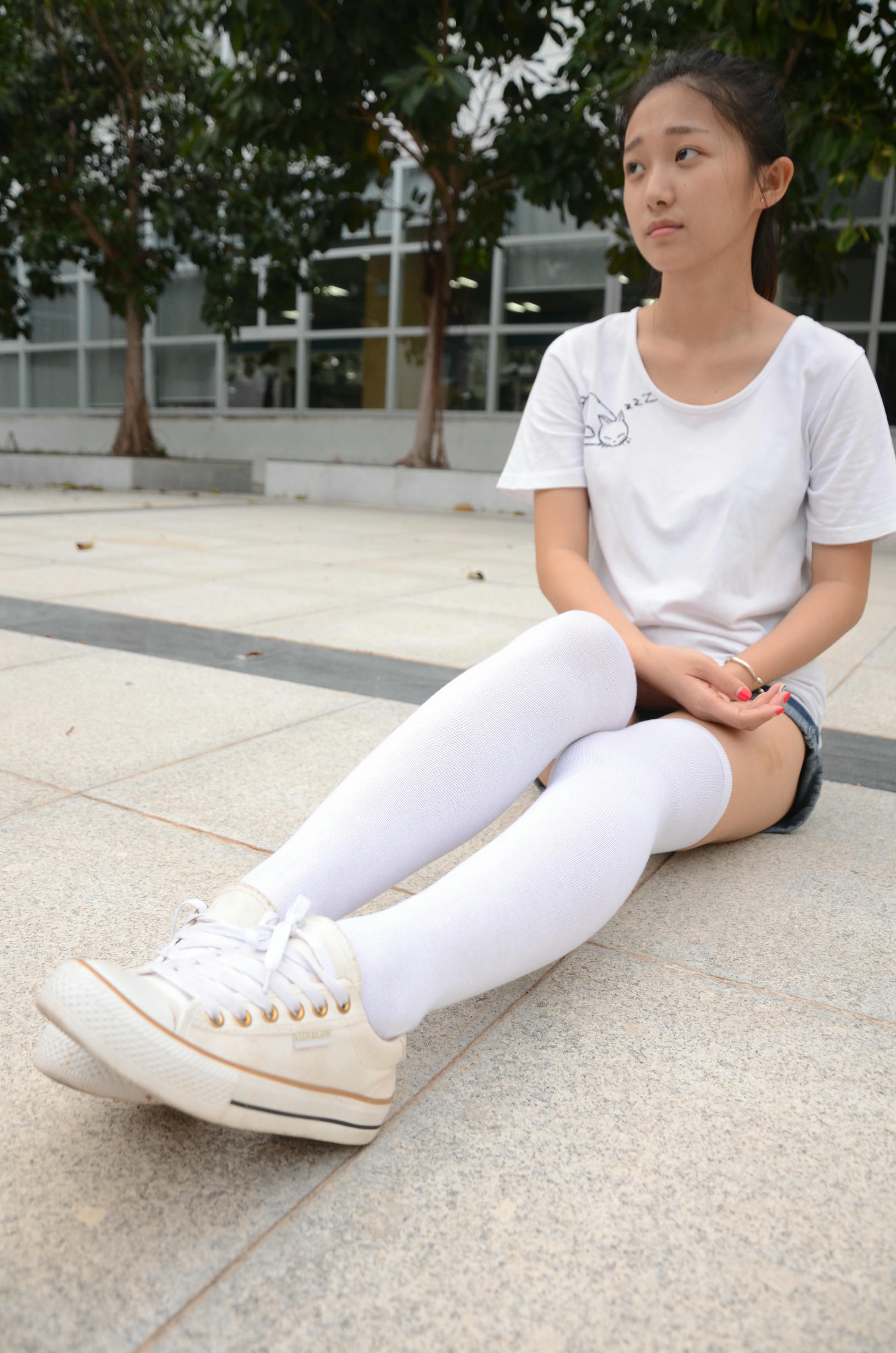 [战前女神] 恋足美腿棉袜女神级摄影套图 2015.05.08特辑 [121P+187M]_第2集