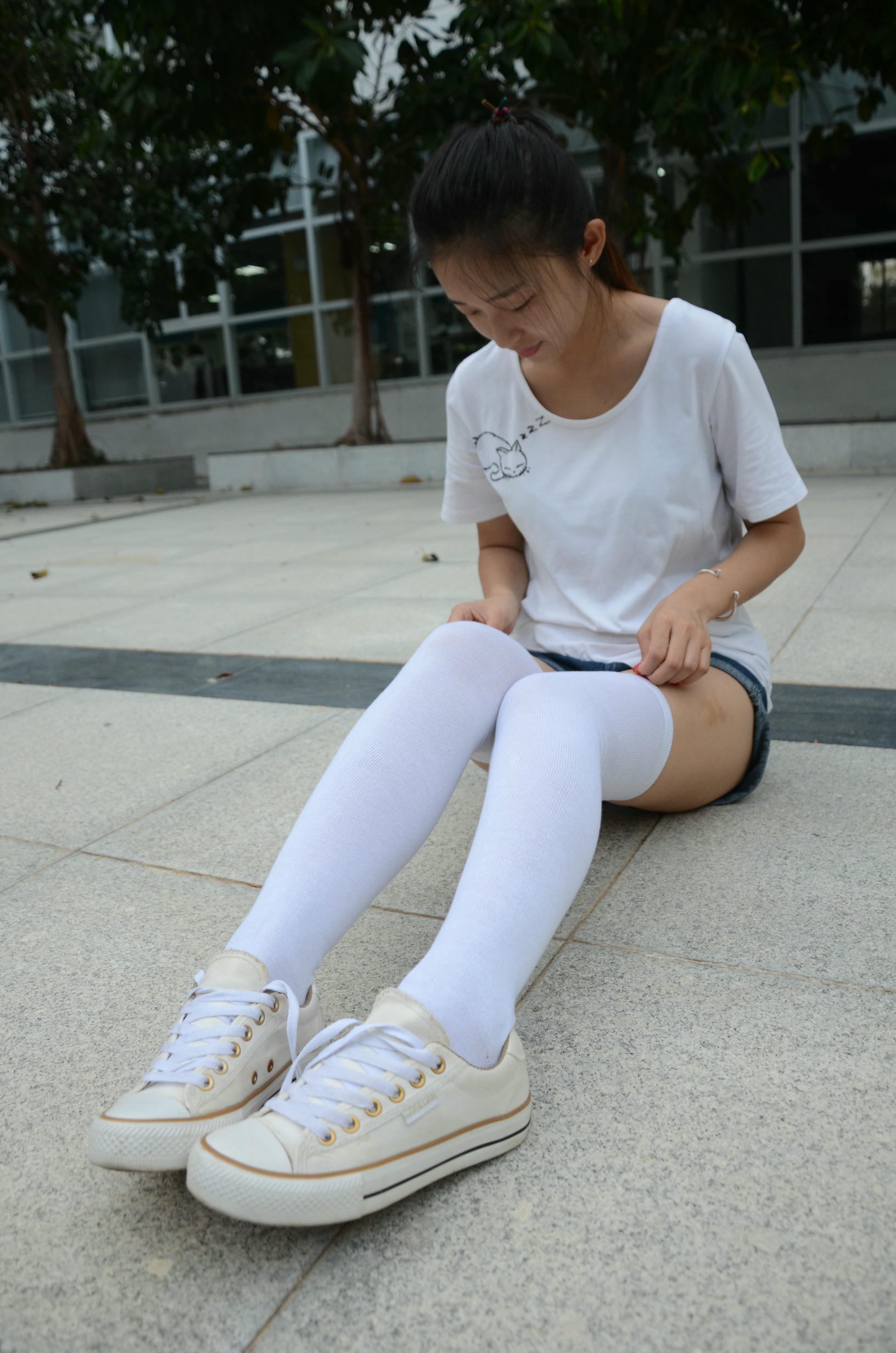 [战前女神] 恋足美腿棉袜女神级摄影套图 2015.05.08特辑 [121P+187M]_第2集