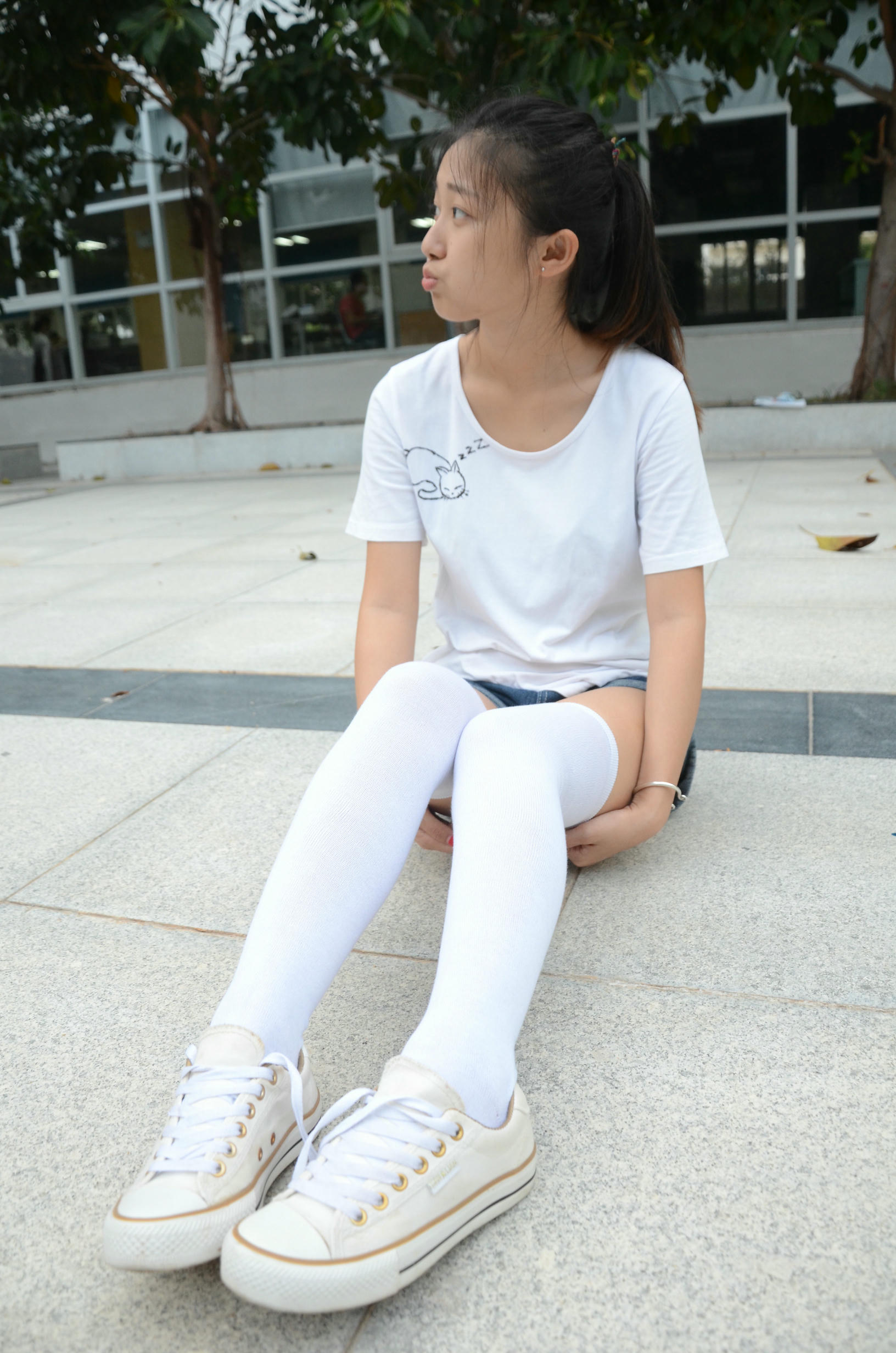 [战前女神] 恋足美腿棉袜女神级摄影套图 2015.05.08特辑 [121P+187M]_第2集