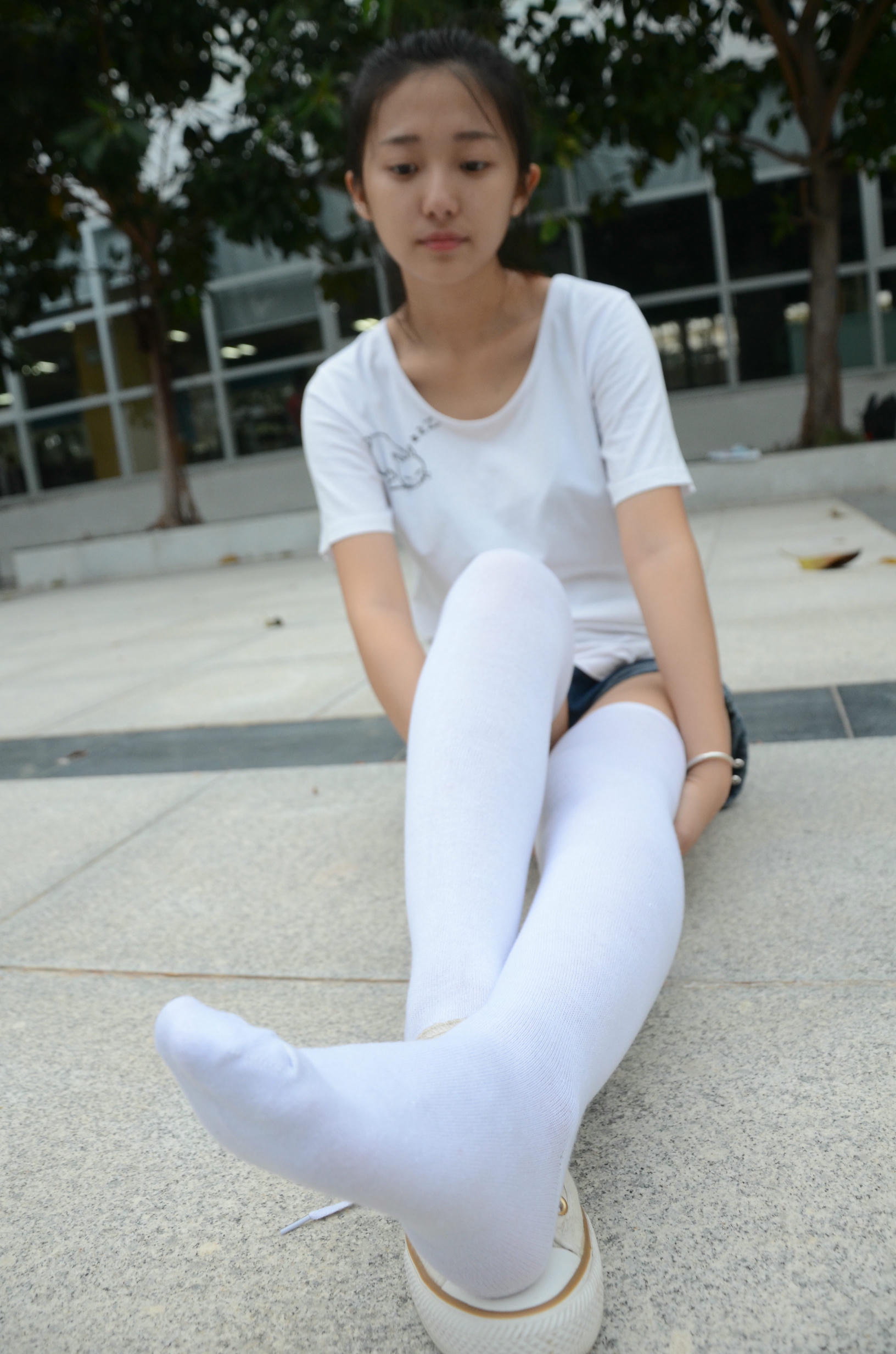 [战前女神] 恋足美腿棉袜女神级摄影套图 2015.05.08特辑 [121P+187M]_第3集