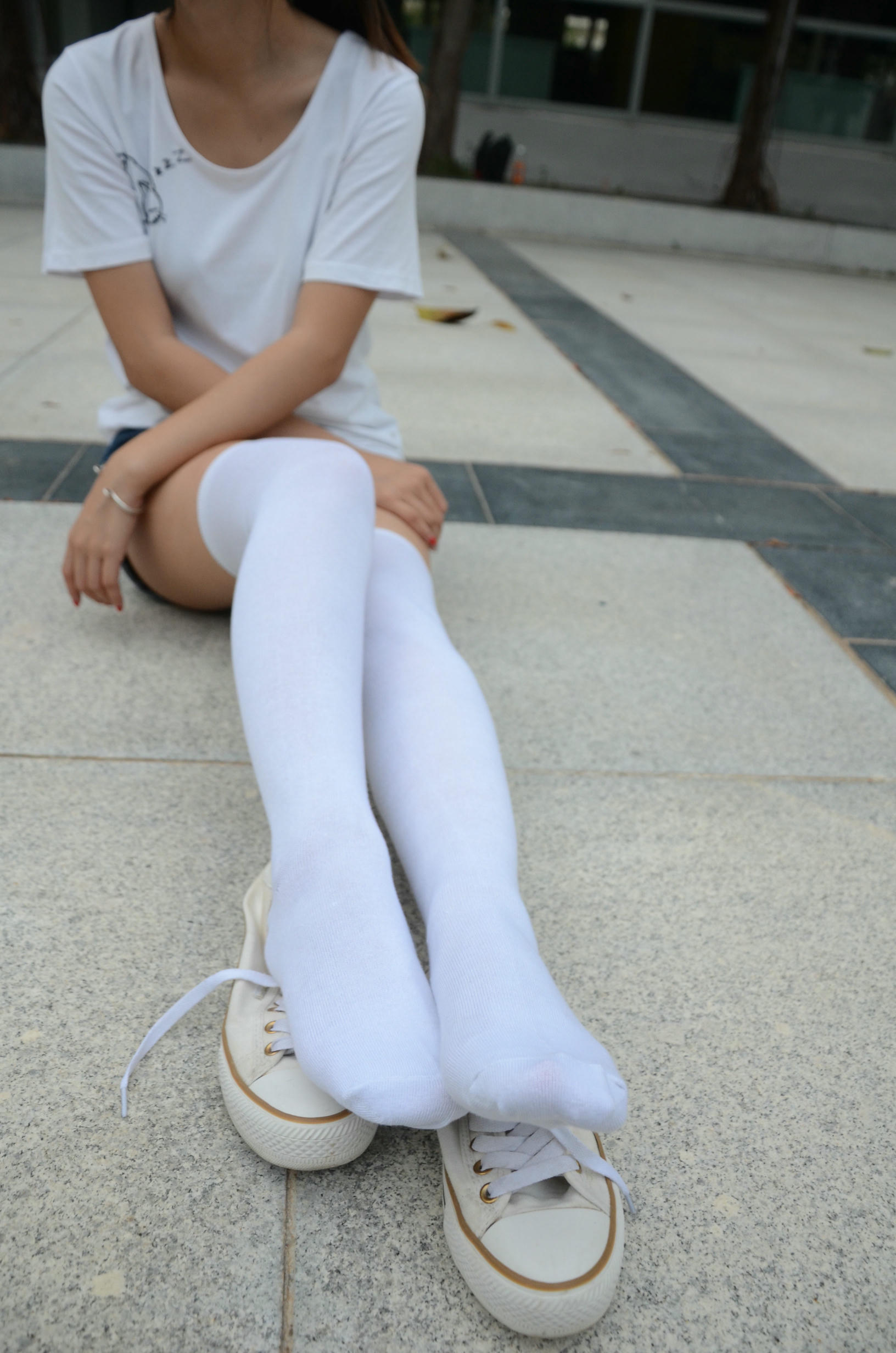 [战前女神] 恋足美腿棉袜女神级摄影套图 2015.05.08特辑 [121P+187M]_第3集