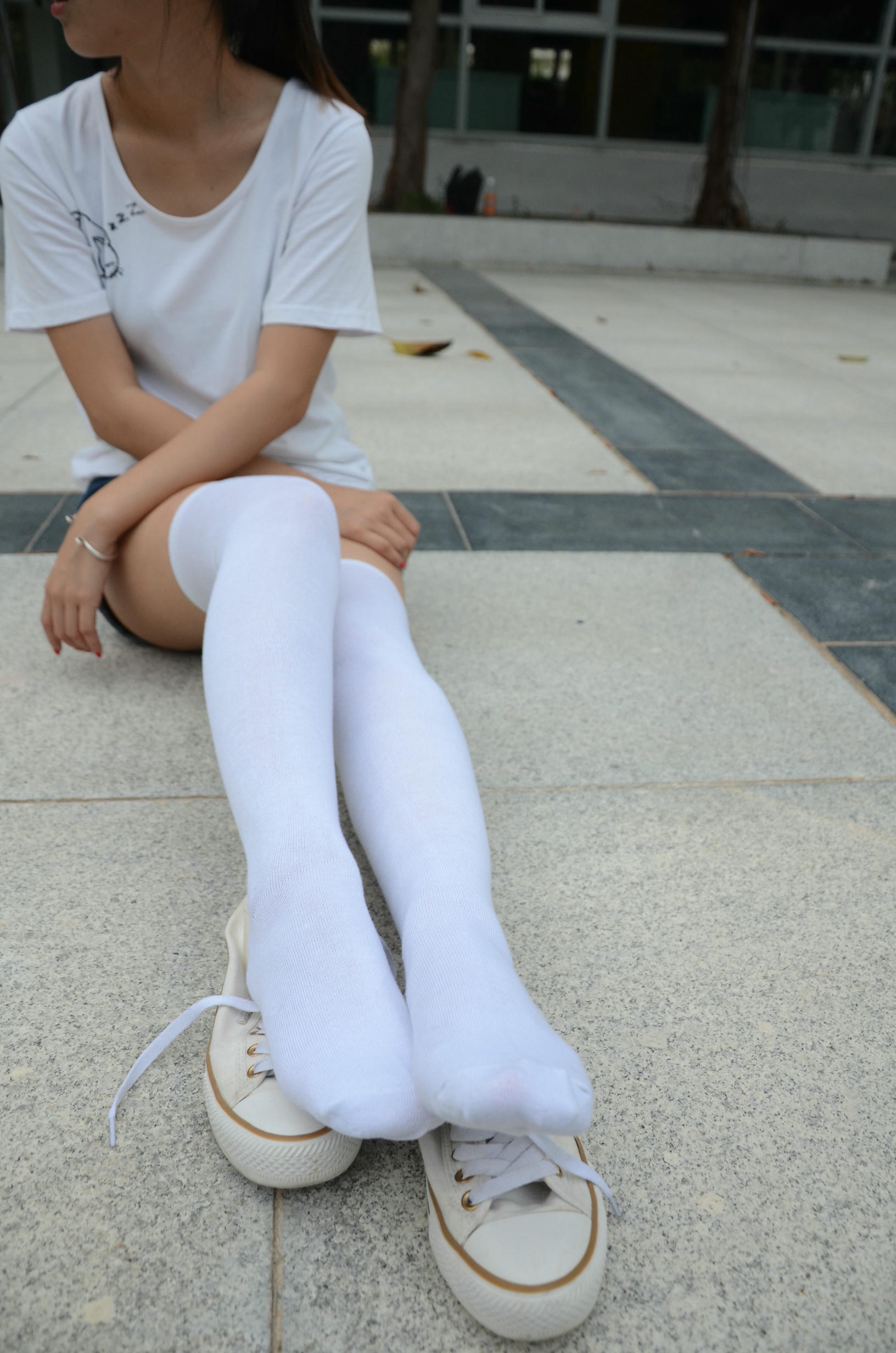 [战前女神] 恋足美腿棉袜女神级摄影套图 2015.05.08特辑 [121P+187M]_第3集