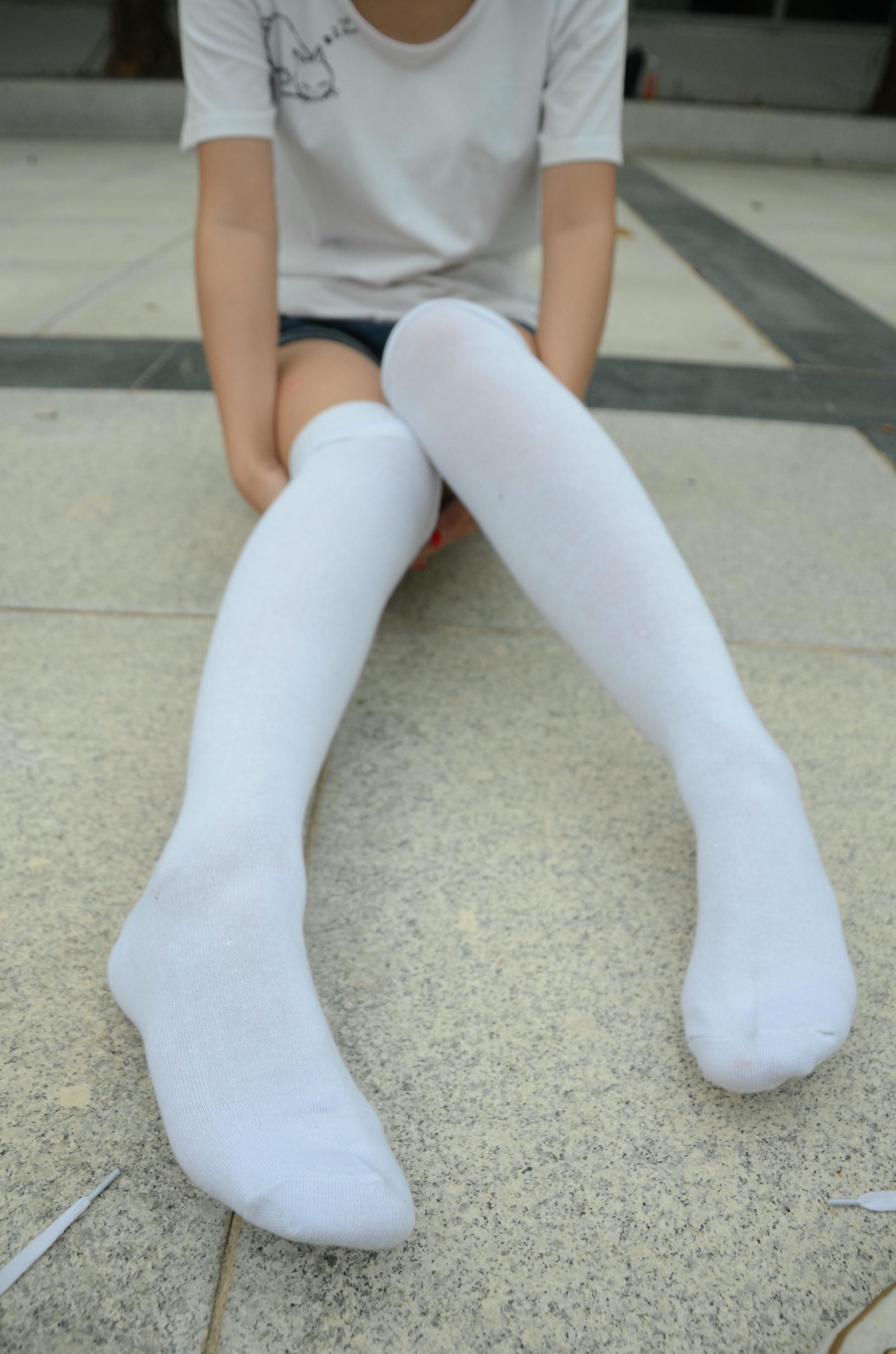 [战前女神] 恋足美腿棉袜女神级摄影套图 2015.05.08特辑 [121P+187M]_第3集