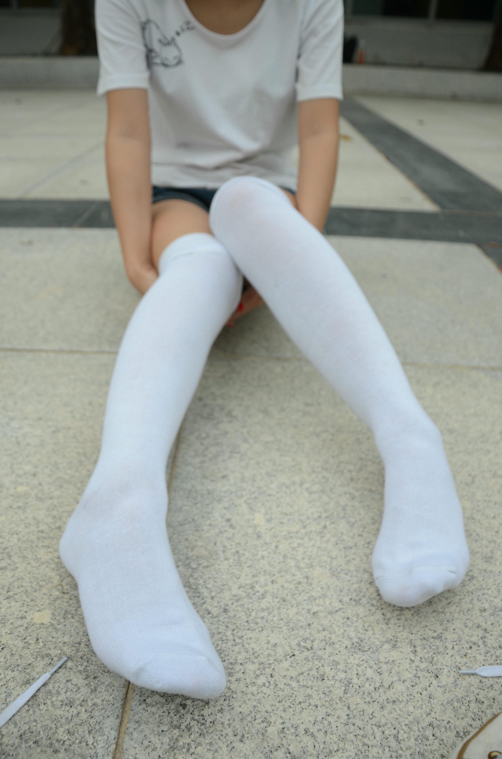 [战前女神] 恋足美腿棉袜女神级摄影套图 2015.05.08特辑 [121P+187M]_第3集