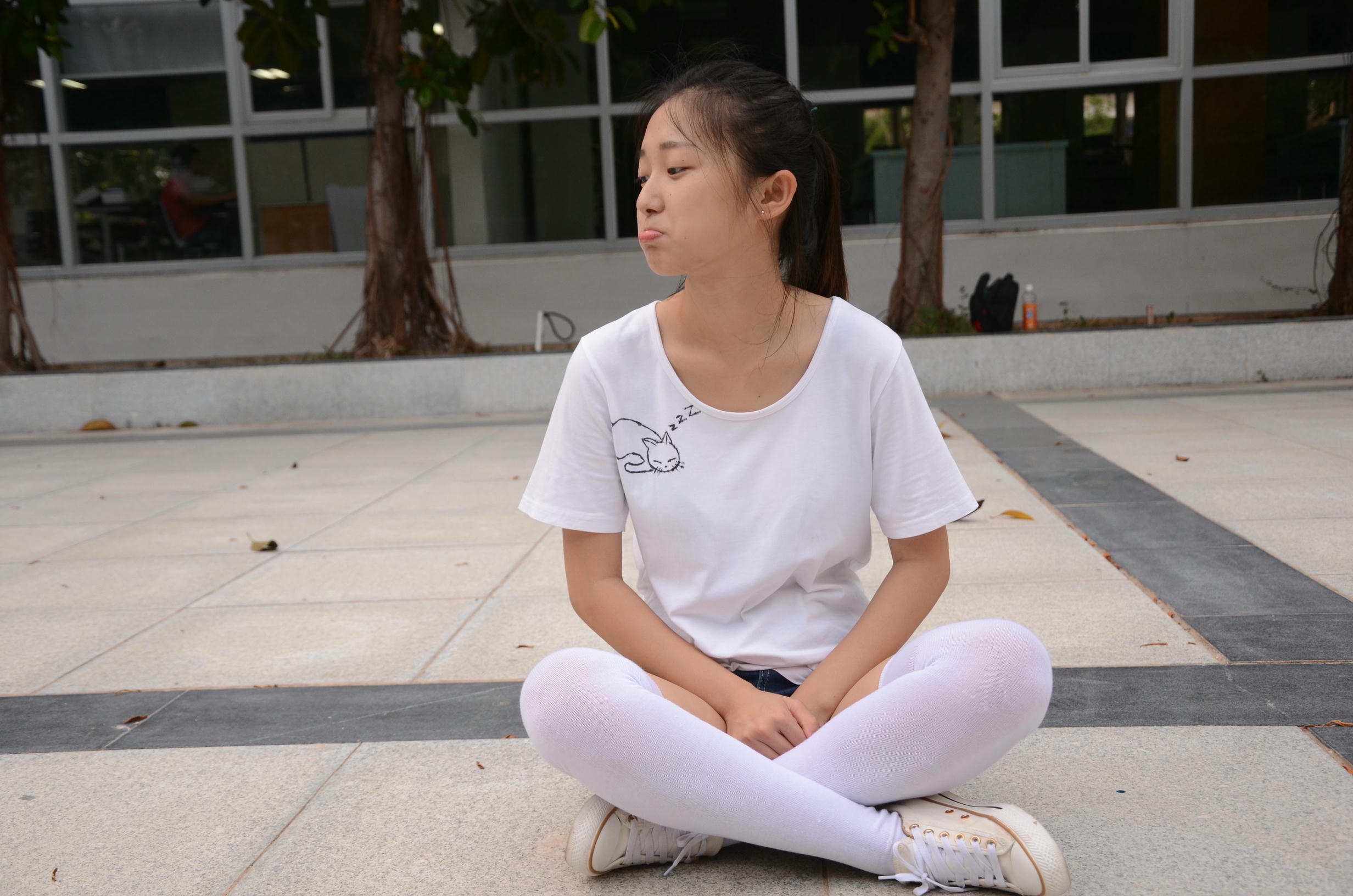 [战前女神] 恋足美腿棉袜女神级摄影套图 2015.05.08特辑 [121P+187M]_第1集