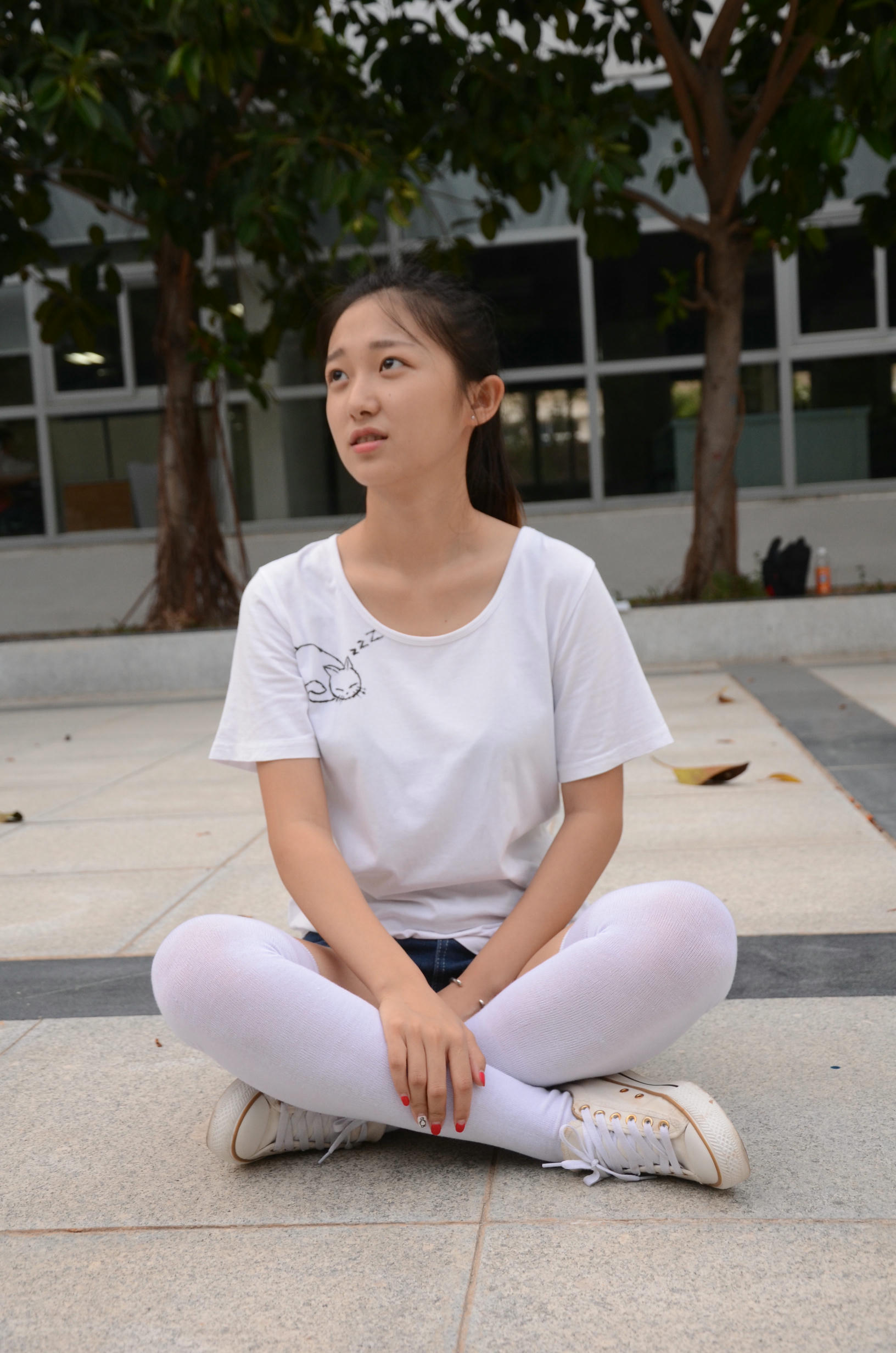 [战前女神] 恋足美腿棉袜女神级摄影套图 2015.05.08特辑 [121P+187M]_第1集