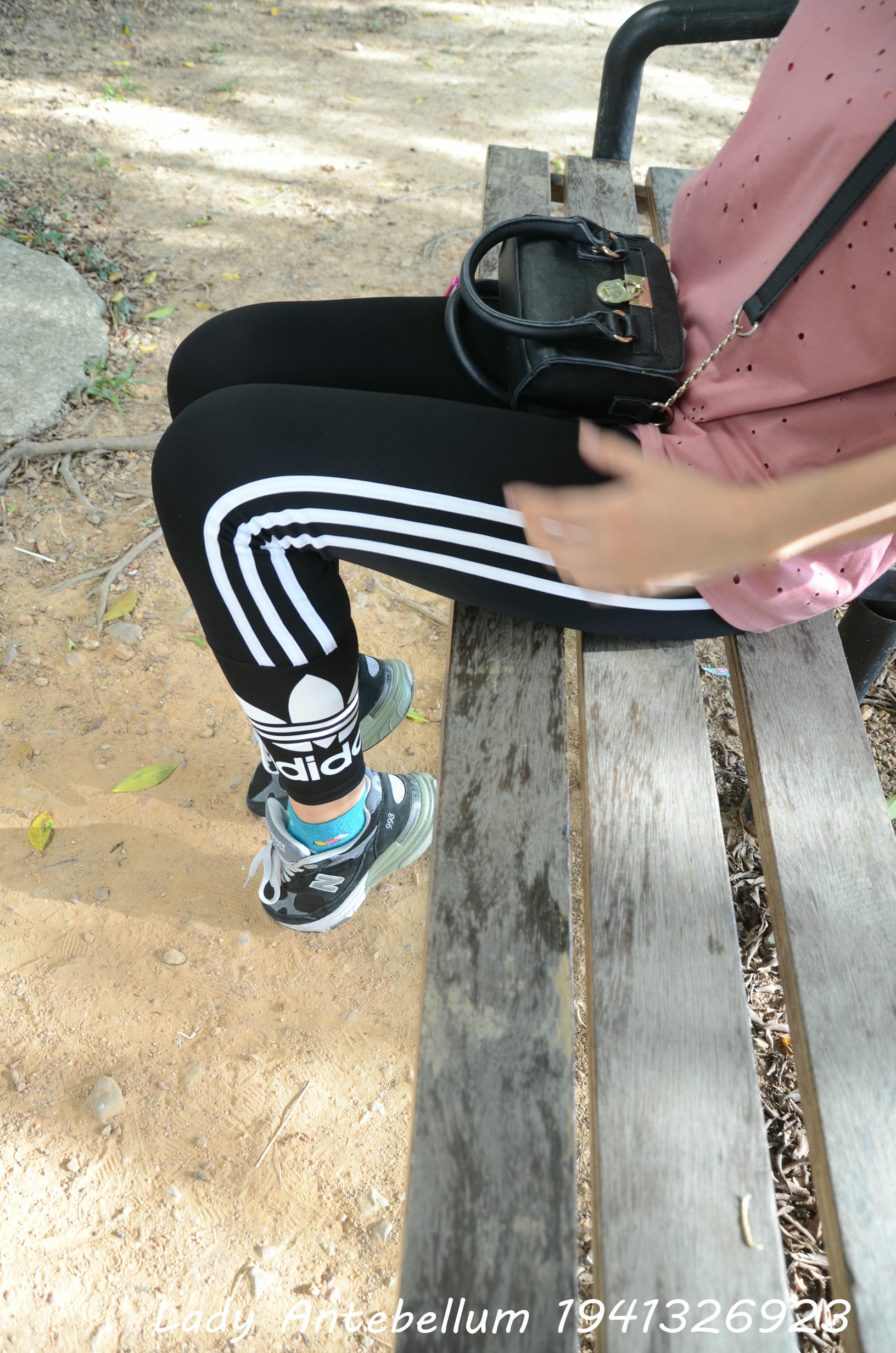 [战前女神] 恋足美腿棉袜女神级摄影套图 2015.06.01特辑 [134P+273M]_第1集