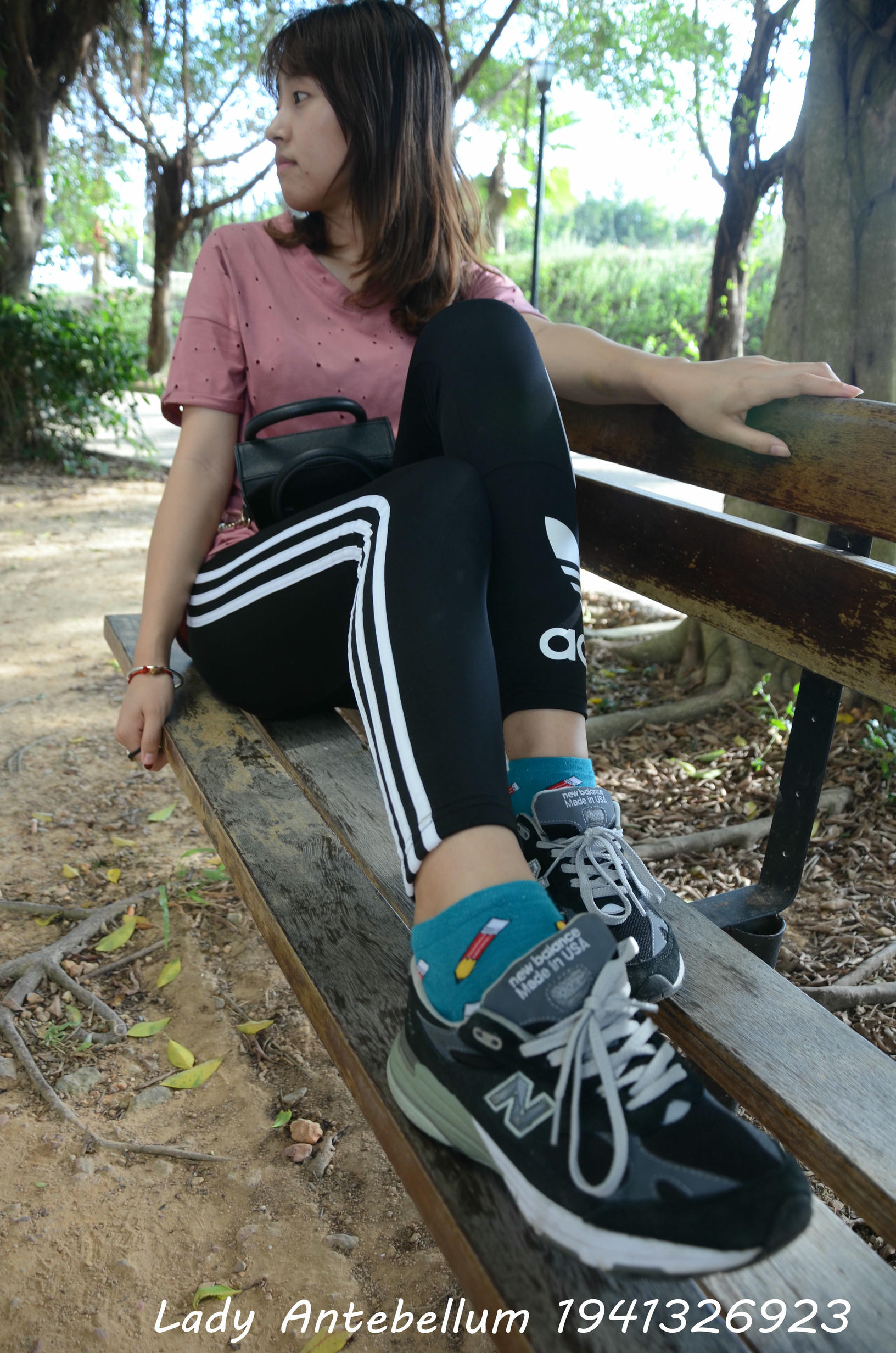 [战前女神] 恋足美腿棉袜女神级摄影套图 2015.06.01特辑 [134P+273M]_第1集