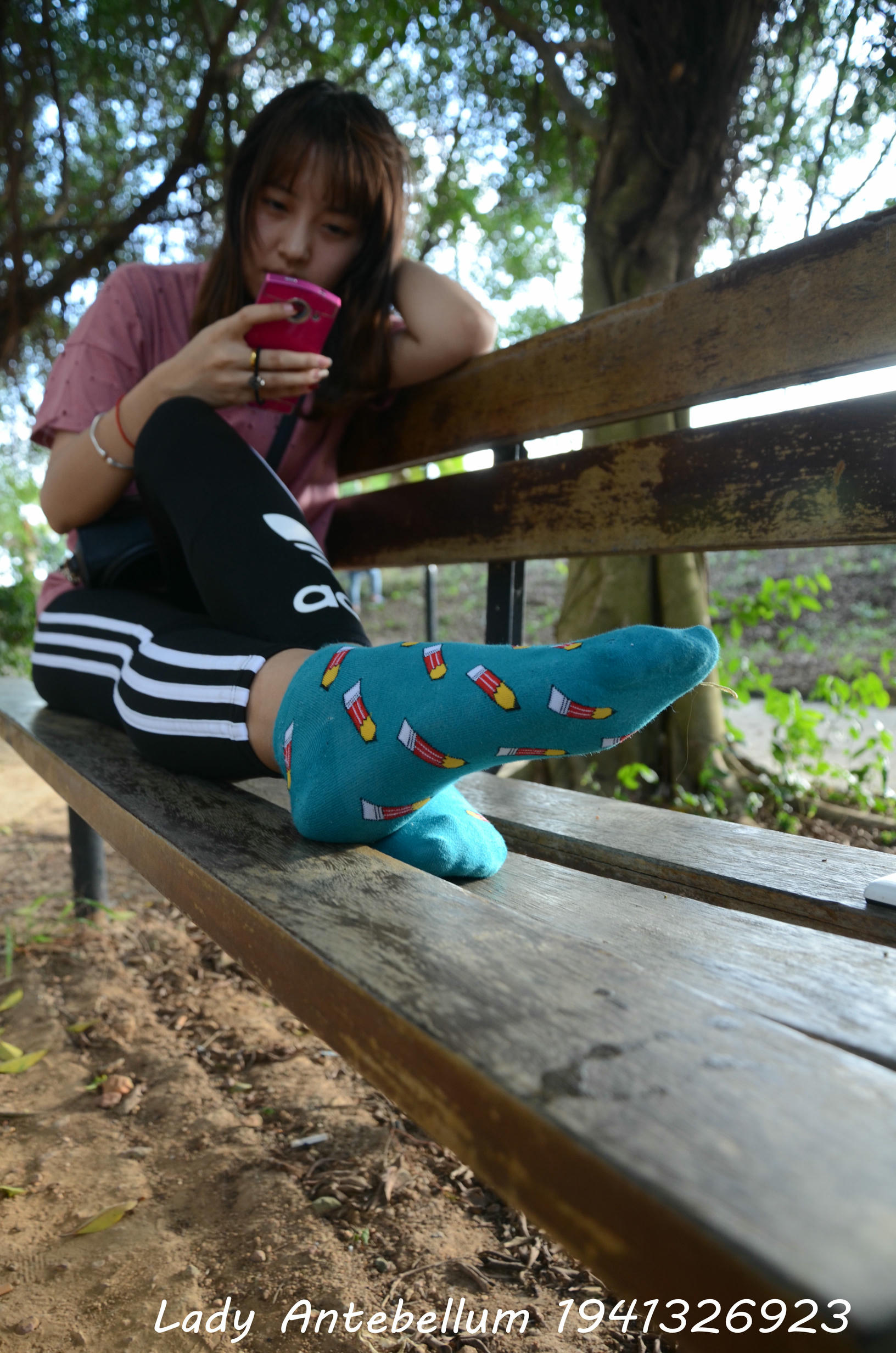 [战前女神] 恋足美腿棉袜女神级摄影套图 2015.06.01特辑 [134P+273M]_第6集