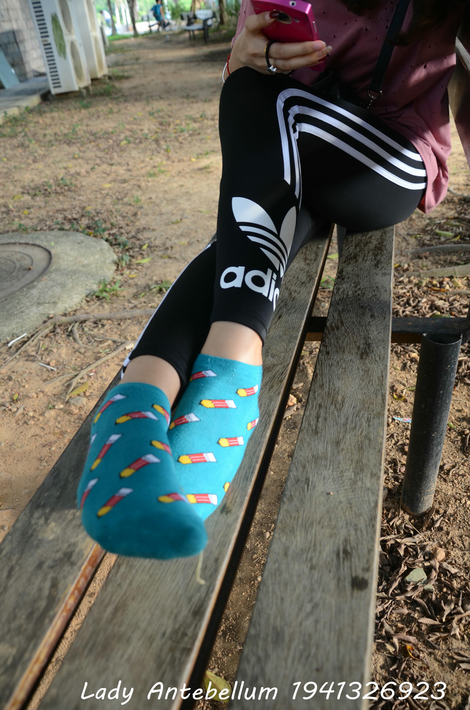 [战前女神] 恋足美腿棉袜女神级摄影套图 2015.06.01特辑 [134P+273M]_第6集