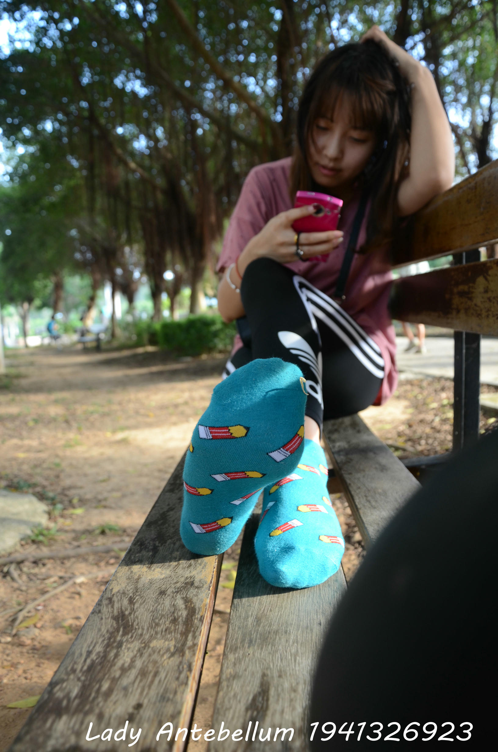 [战前女神] 恋足美腿棉袜女神级摄影套图 2015.06.01特辑 [134P+273M]_第6集