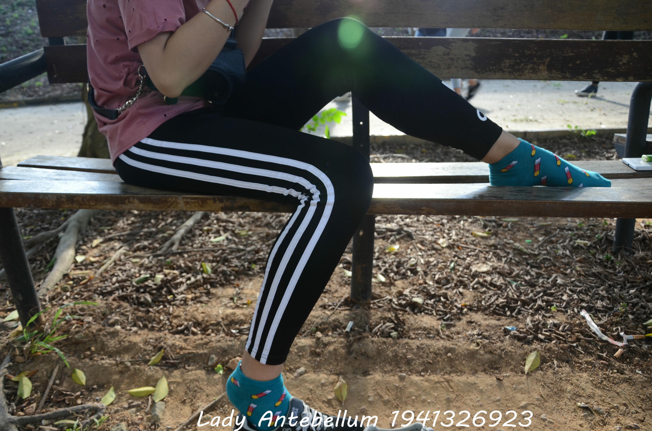 [战前女神] 恋足美腿棉袜女神级摄影套图 2015.06.01特辑 [134P+273M]_第6集