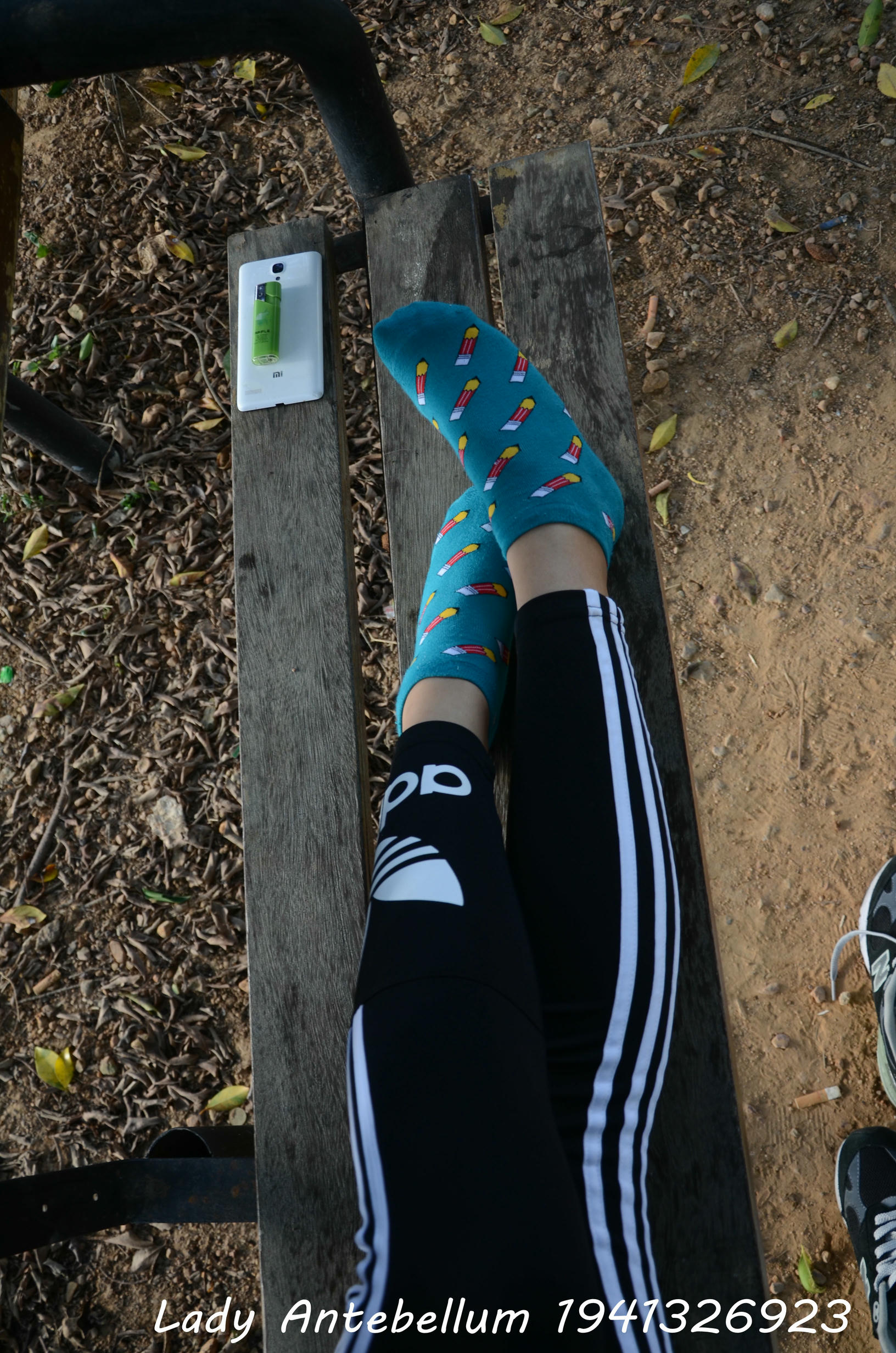 [战前女神] 恋足美腿棉袜女神级摄影套图 2015.06.01特辑 [134P+273M]_第6集