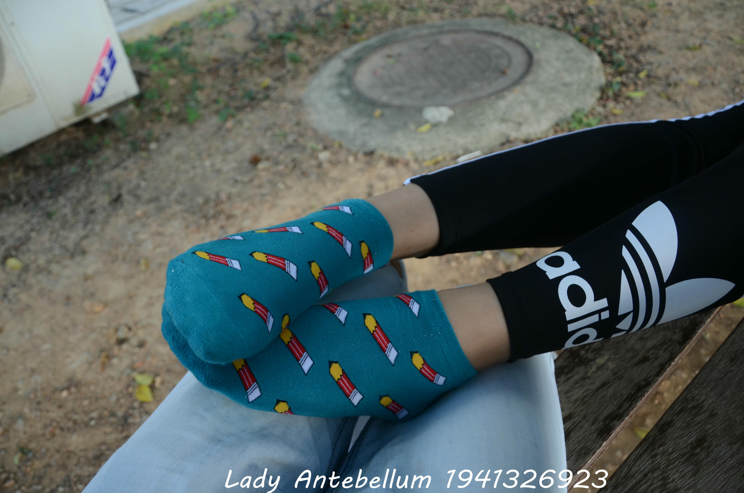 [战前女神] 恋足美腿棉袜女神级摄影套图 2015.06.01特辑 [134P+273M]_第7集