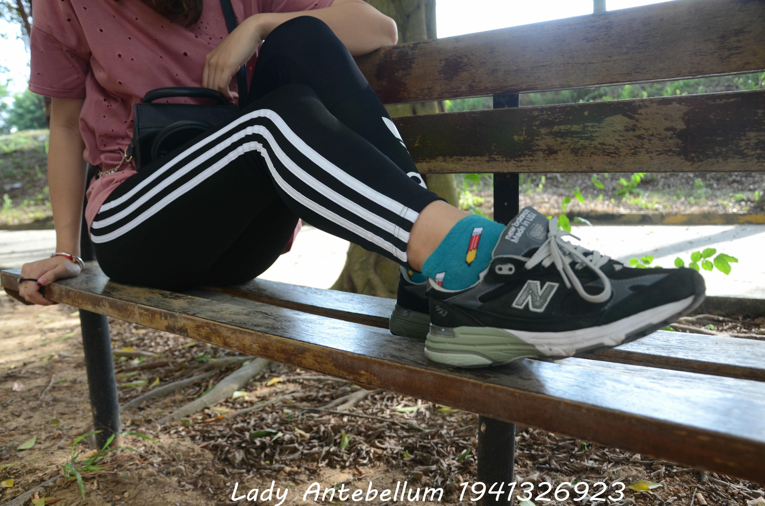 [战前女神] 恋足美腿棉袜女神级摄影套图 2015.06.01特辑 [134P+273M]_第1集