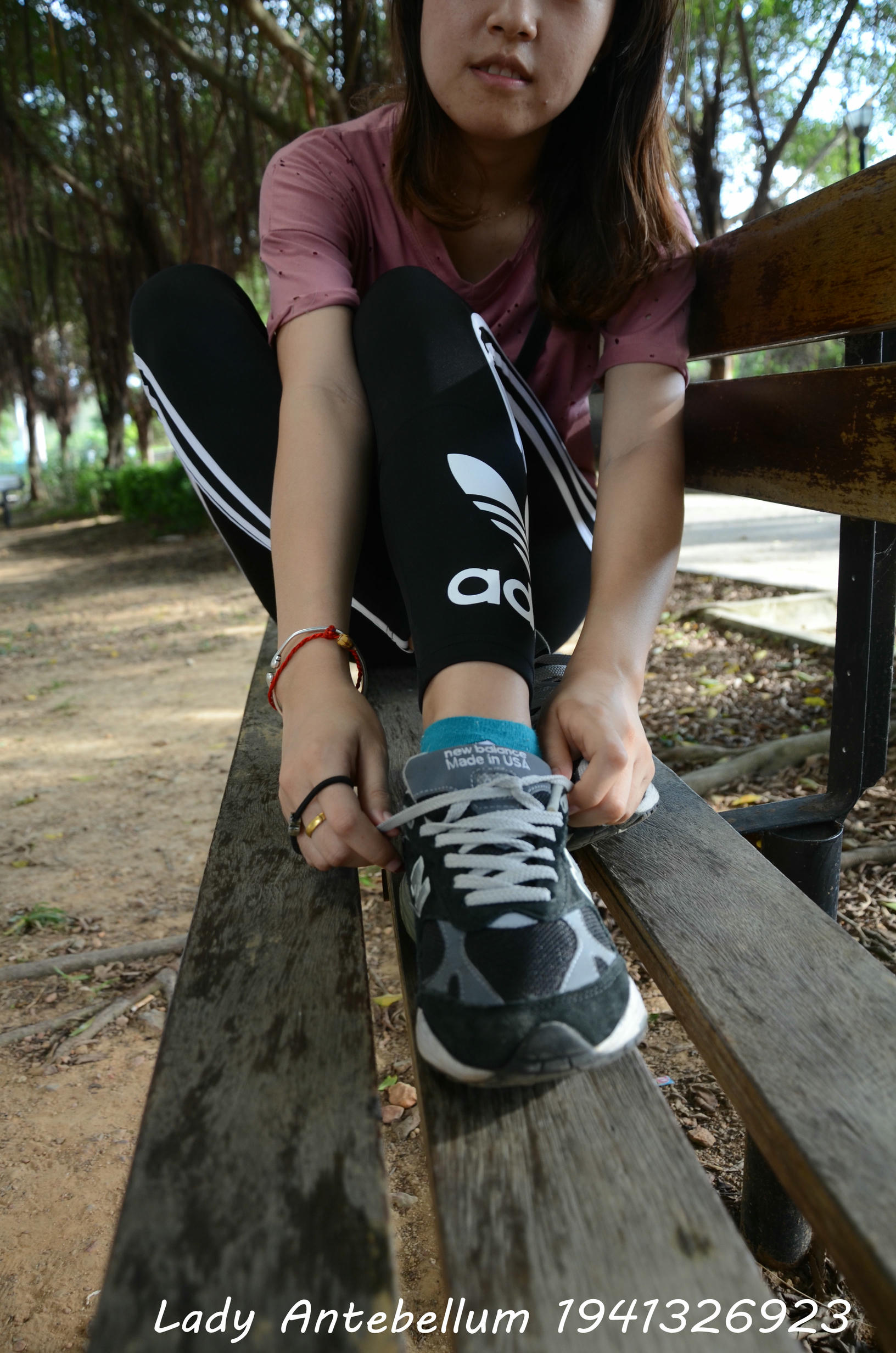 [战前女神] 恋足美腿棉袜女神级摄影套图 2015.06.01特辑 [134P+273M]_第1集