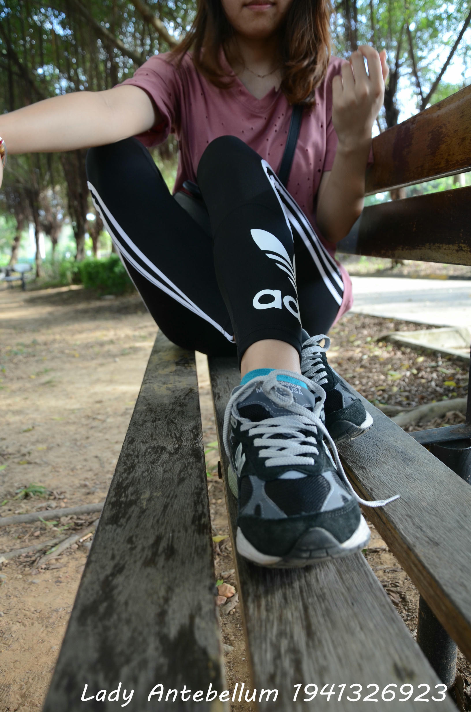 [战前女神] 恋足美腿棉袜女神级摄影套图 2015.06.01特辑 [134P+273M]_第1集