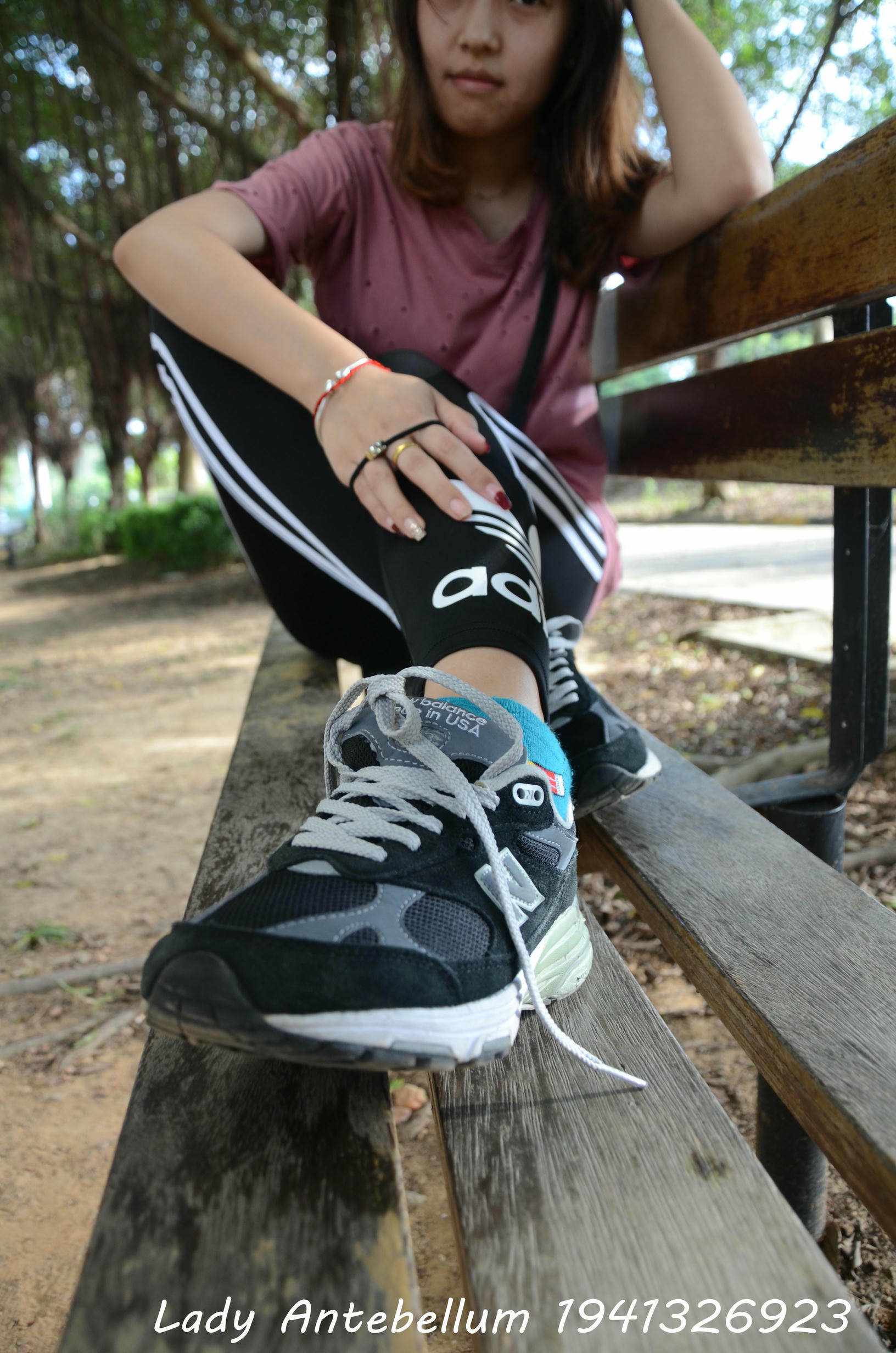 [战前女神] 恋足美腿棉袜女神级摄影套图 2015.06.01特辑 [134P+273M]_第2集