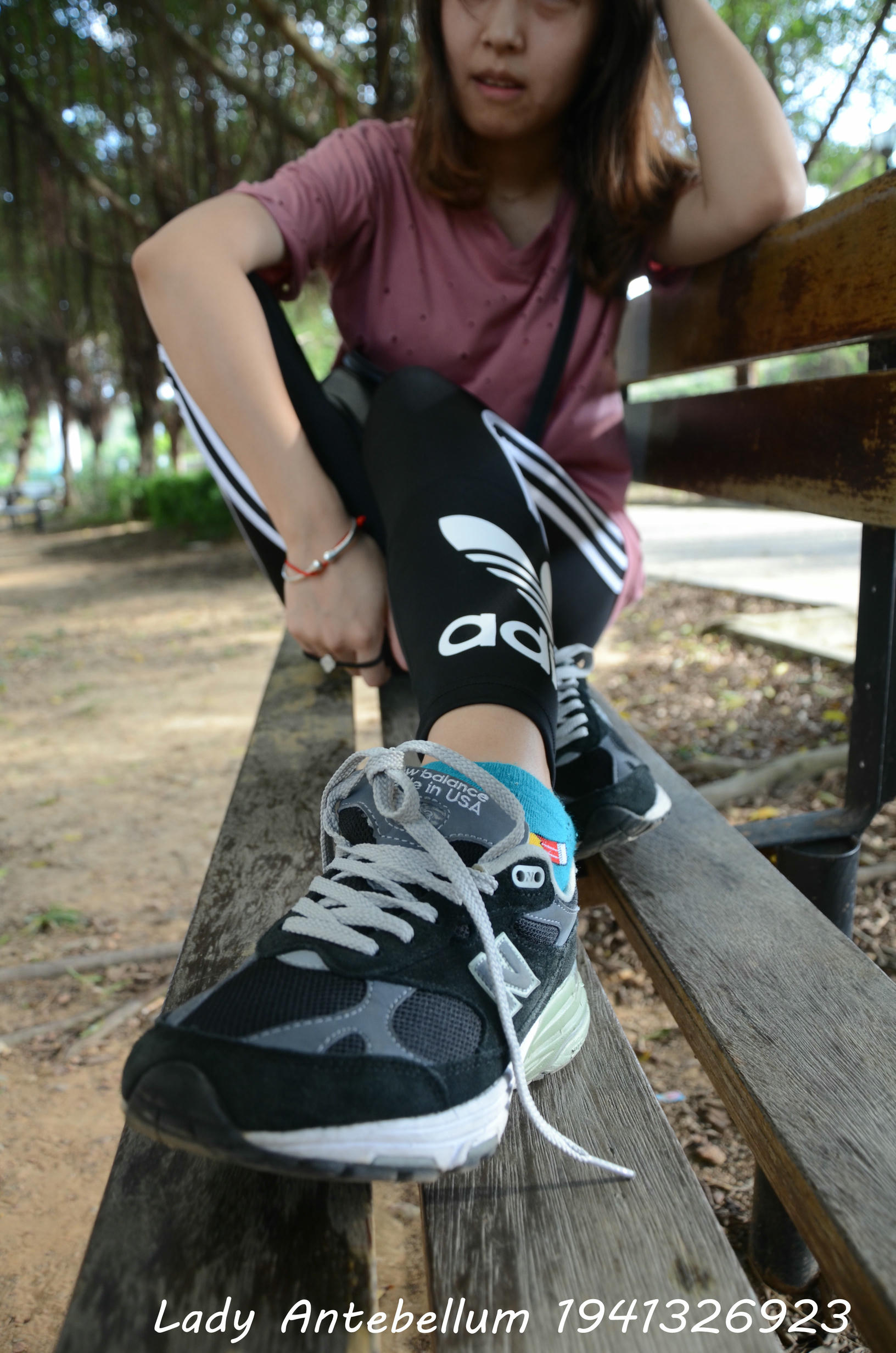 [战前女神] 恋足美腿棉袜女神级摄影套图 2015.06.01特辑 [134P+273M]_第2集