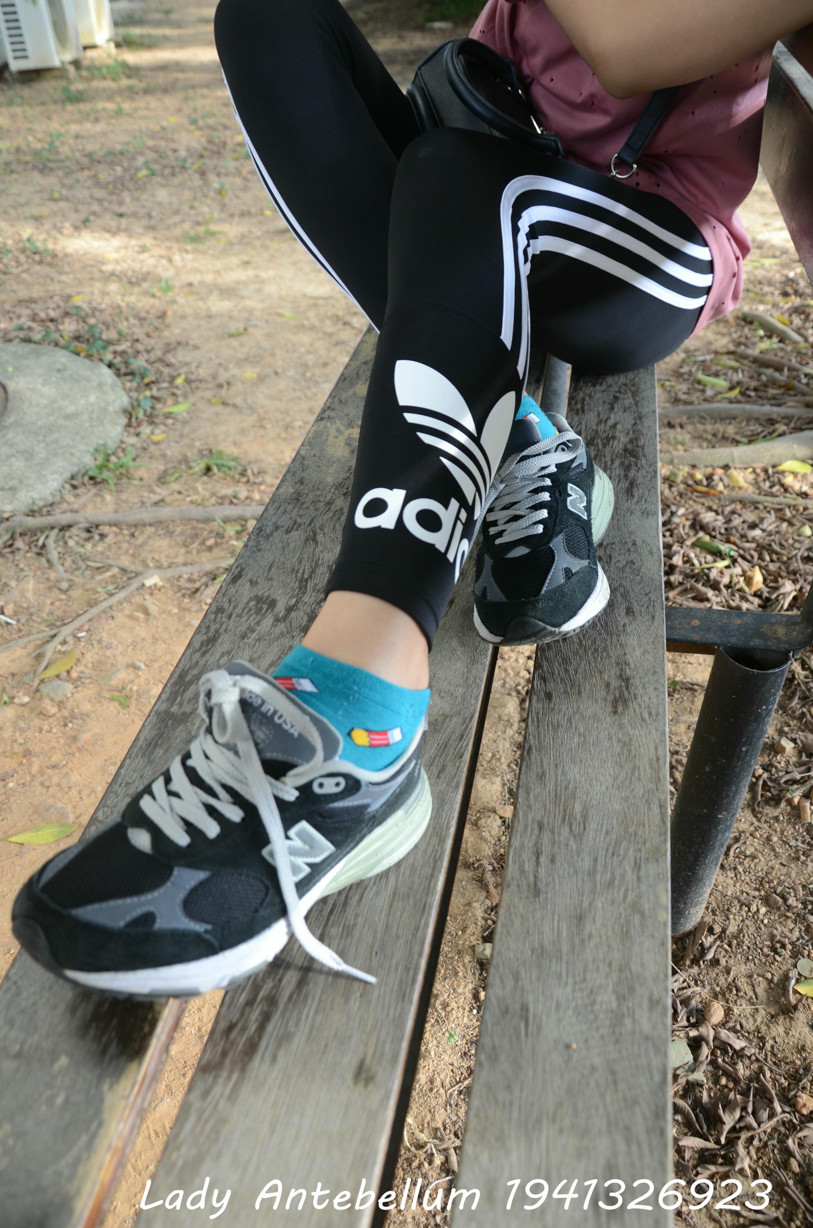 [战前女神] 恋足美腿棉袜女神级摄影套图 2015.06.01特辑 [134P+273M]_第2集