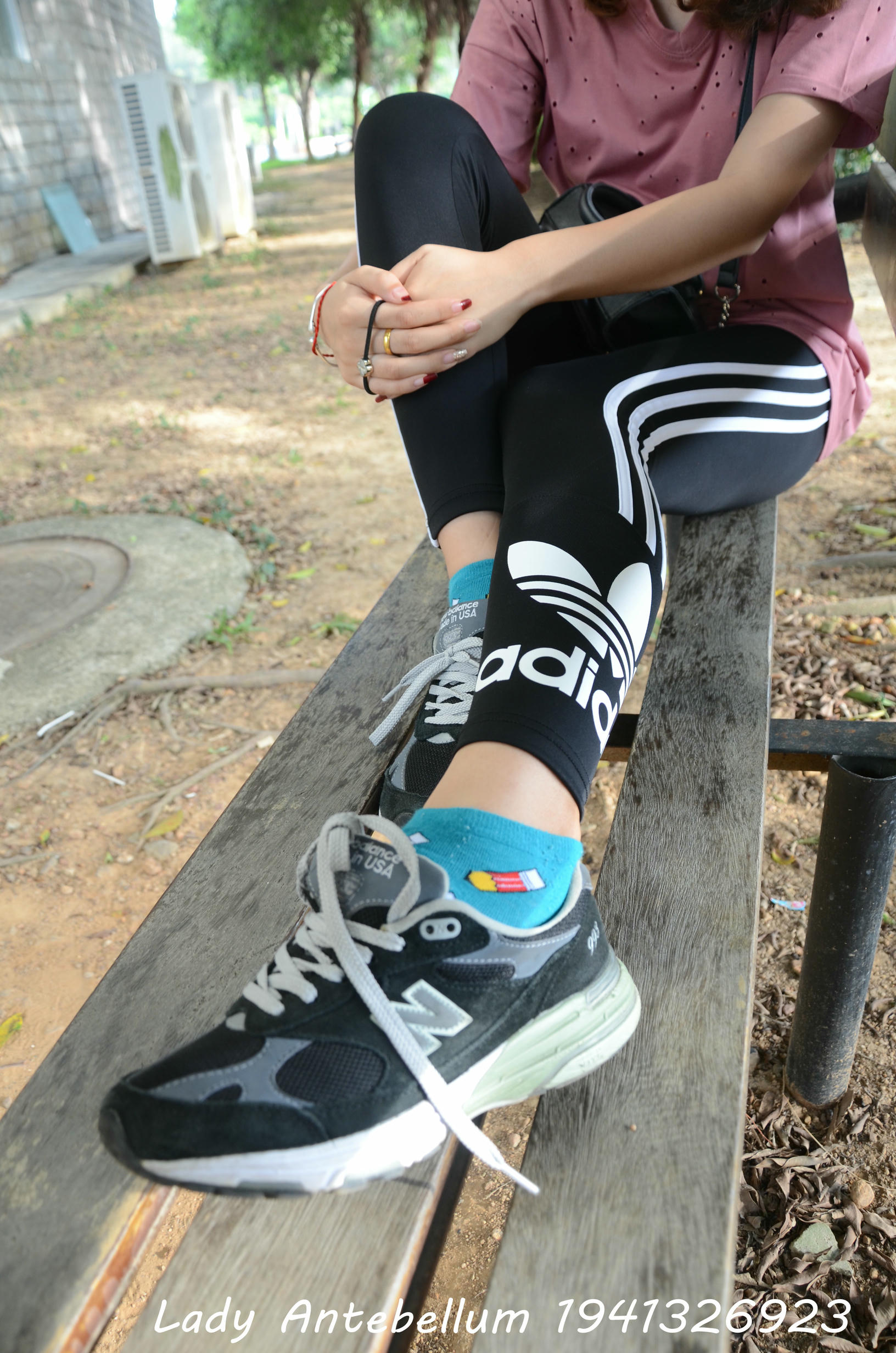 [战前女神] 恋足美腿棉袜女神级摄影套图 2015.06.01特辑 [134P+273M]_第2集