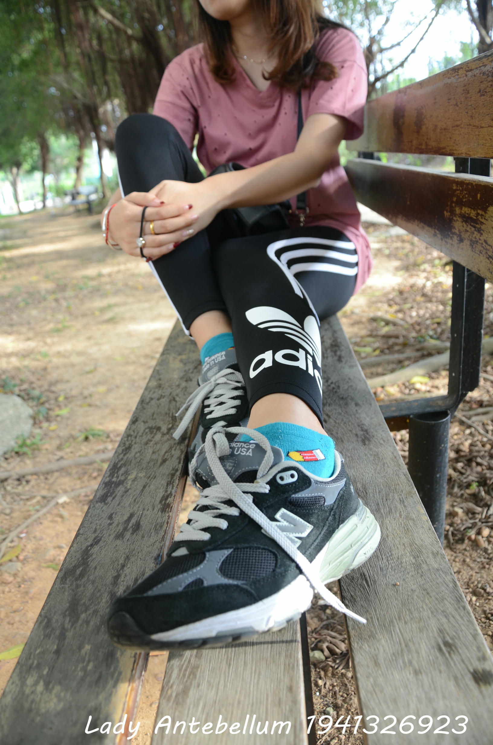 [战前女神] 恋足美腿棉袜女神级摄影套图 2015.06.01特辑 [134P+273M]_第2集