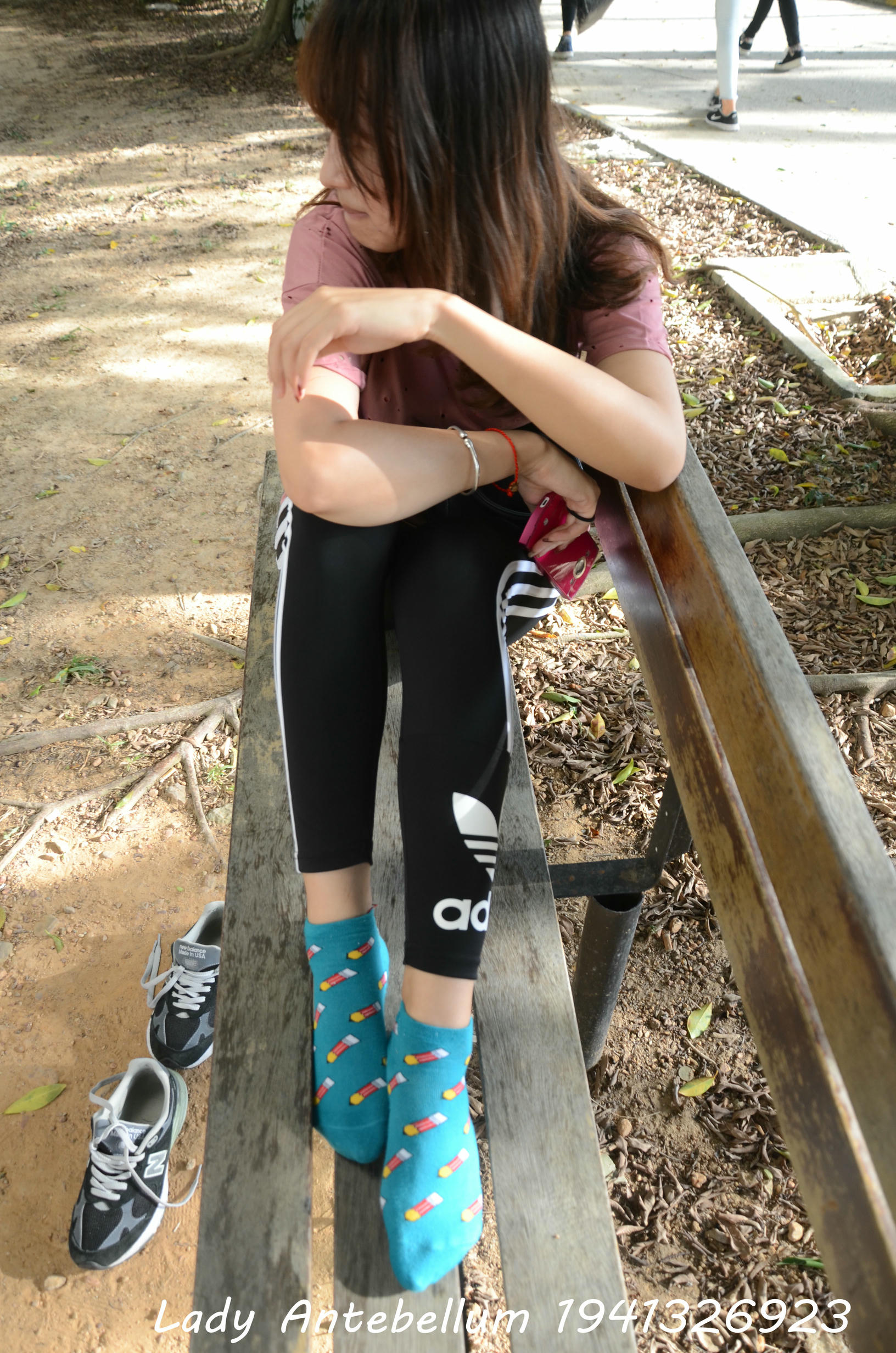 [战前女神] 恋足美腿棉袜女神级摄影套图 2015.06.01特辑 [134P+273M]_第3集